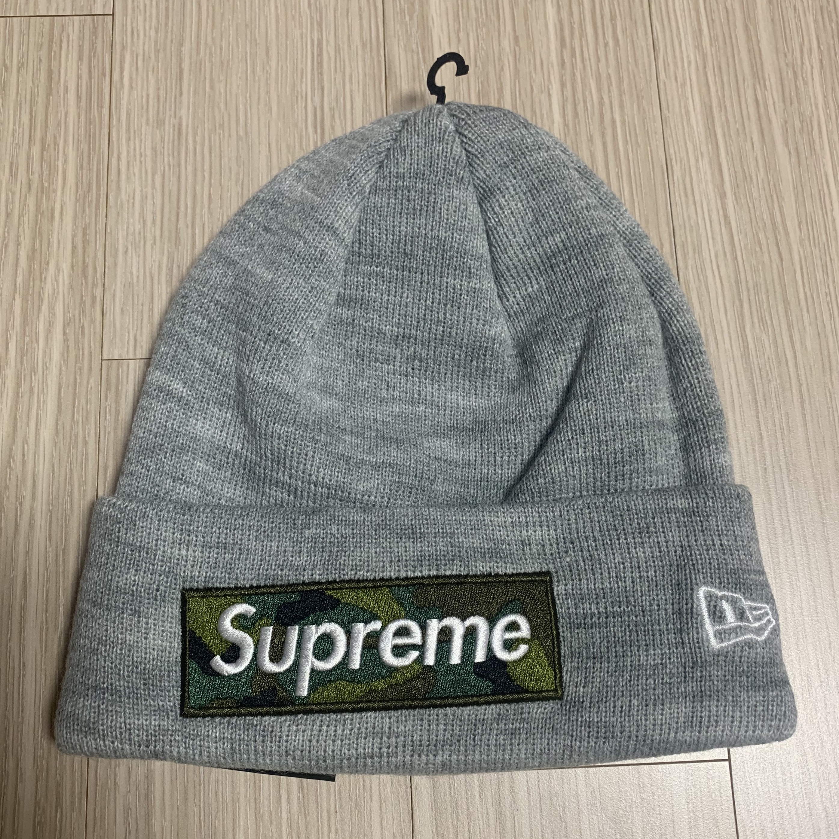 Supreme New Era Box Logo Beanie Heather Grey - 23FW 착용 스타일 - 1
