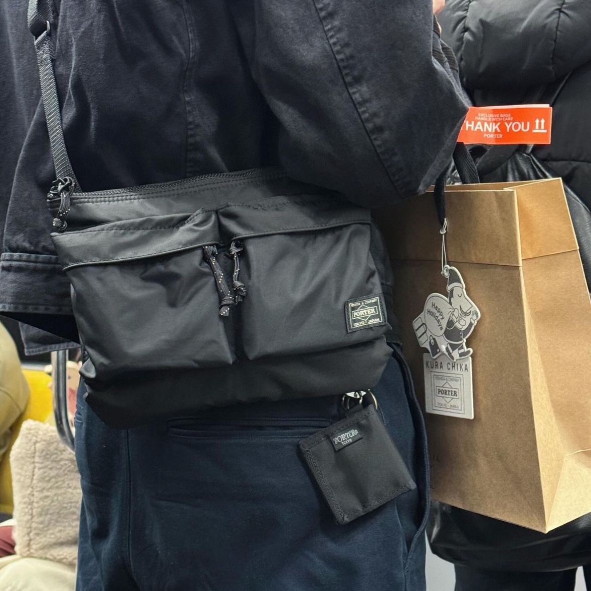 Porter Porterforce Shoulder Bag Black 착용 스타일