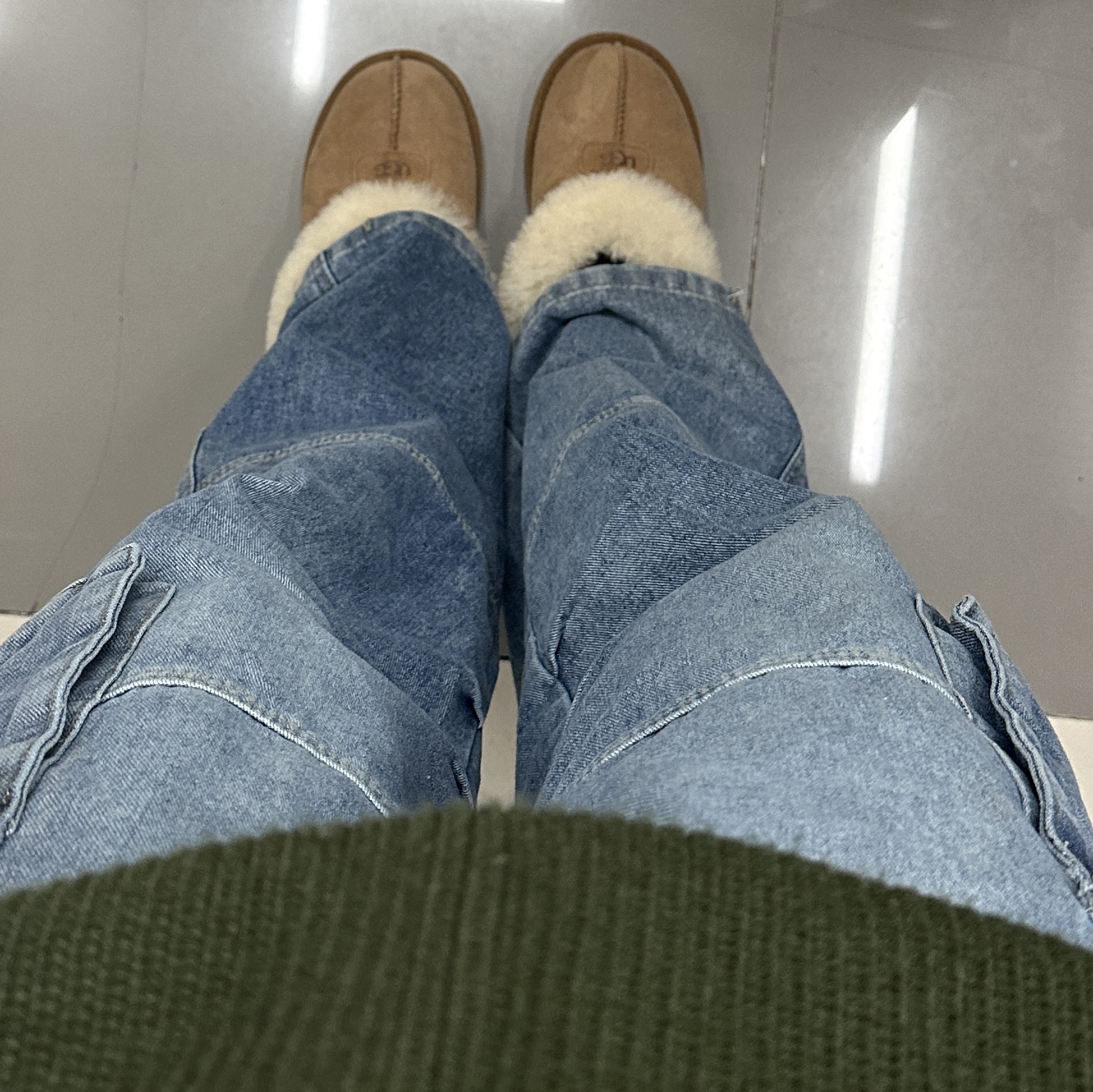 (W) UGG Coquette Slipper Chestnut 착용 스타일