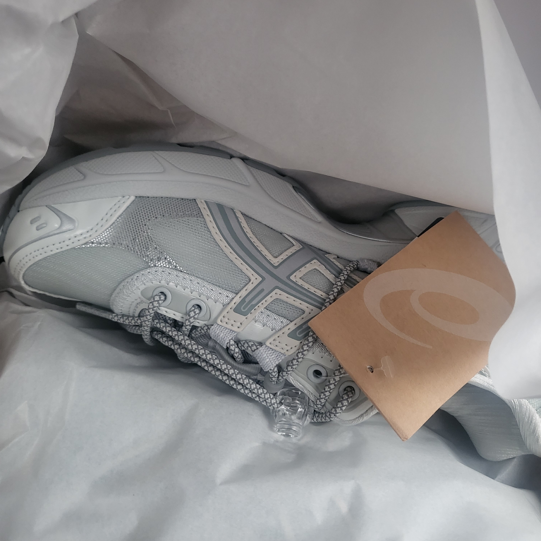 Asics x Atmos x Ojos Gel-1130 RE Glacier Grey Pure Silver 착용 스타일