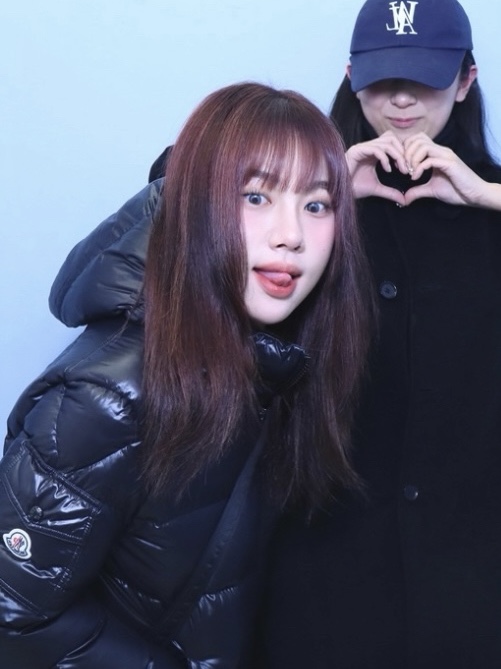 Moncler Maya Short Down Jacket Black - 23FW 착용 스타일