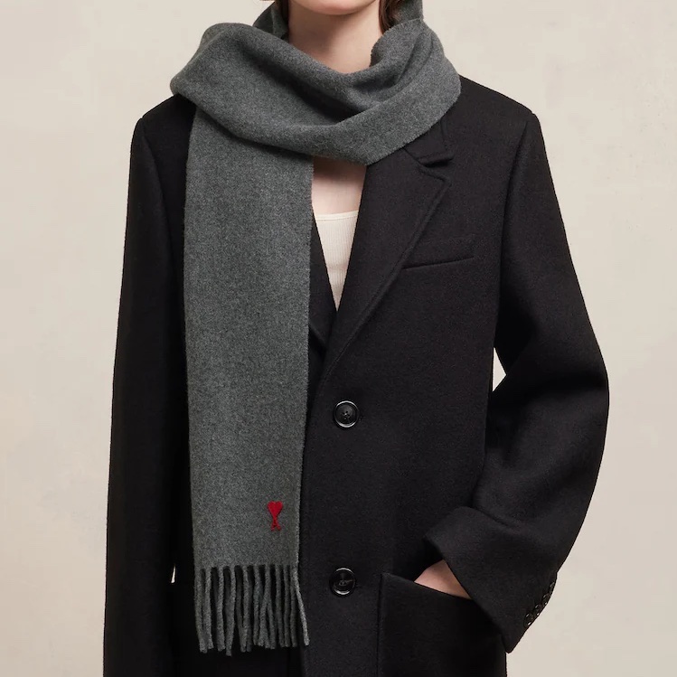 AMI de Coeur Sweatshirt Black, AMI de Coeur Oversize Intarsia Sweater Off White Red 착용 스타일 - 6