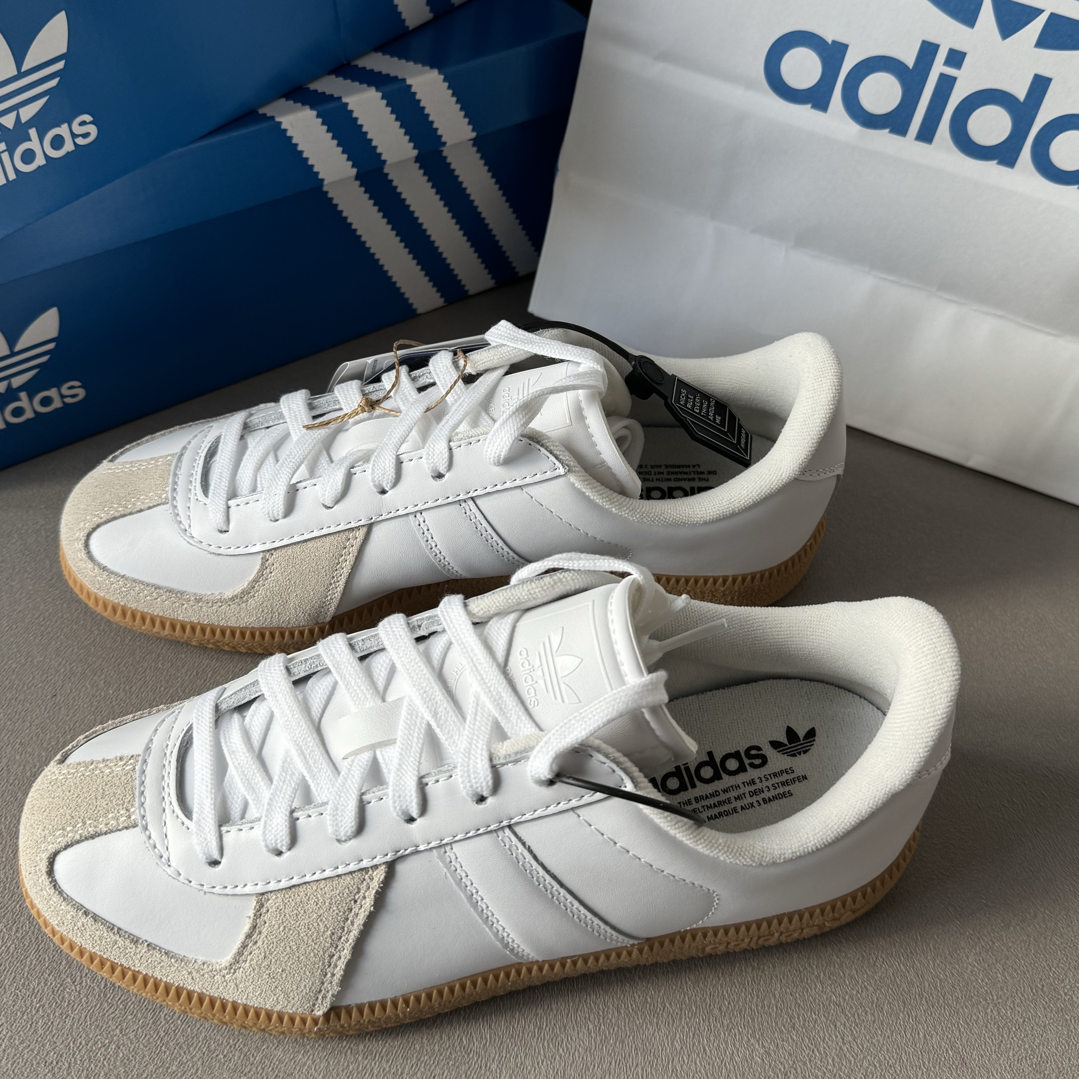 Adidas BW Army White 착용 스타일 - 2
