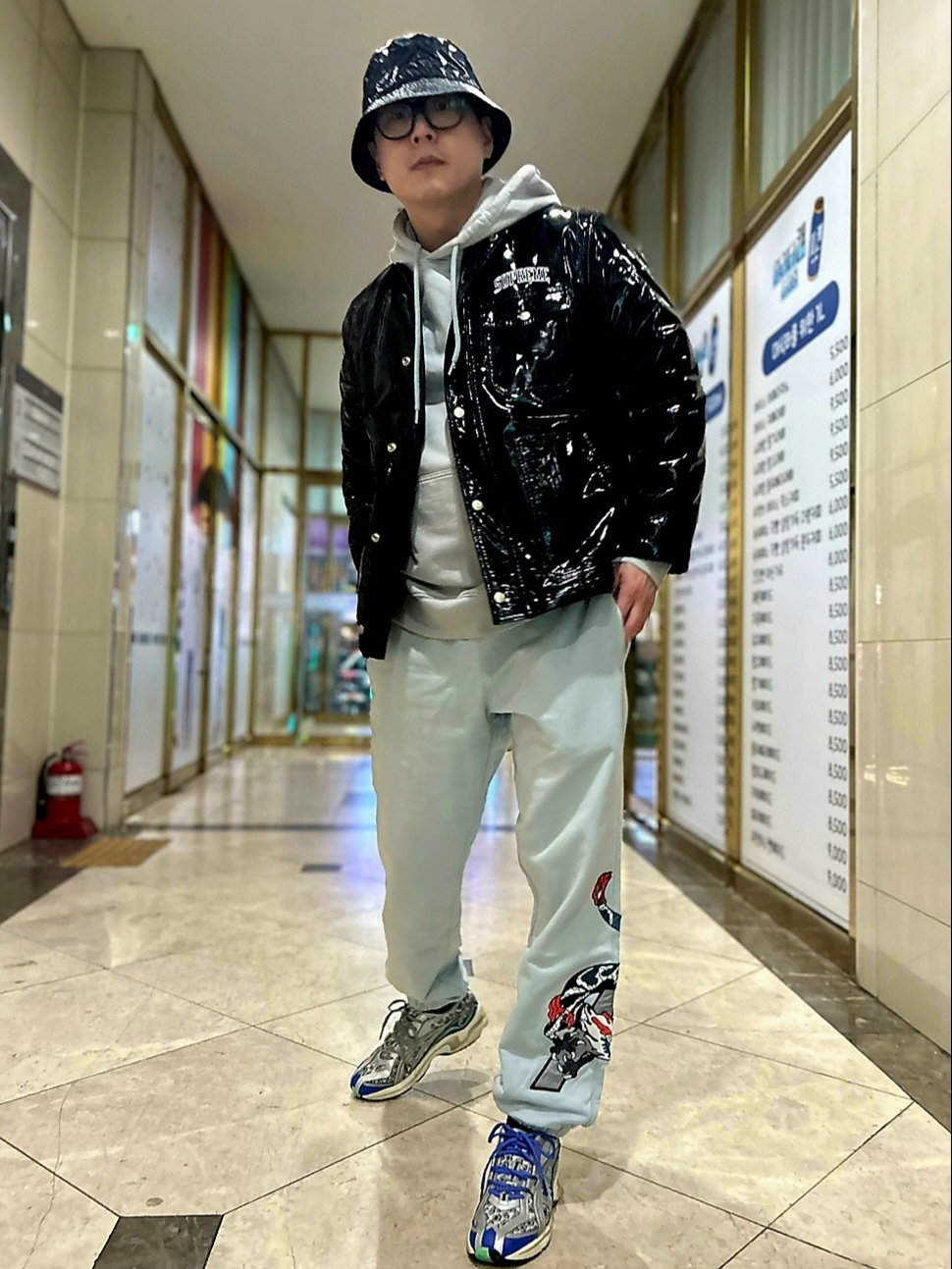 Asics x Awake NY Gel-Preleus Cool Grey Silver, Palace Dragon P-3 Hood Grey - 22FW 착용 스타일 - 1