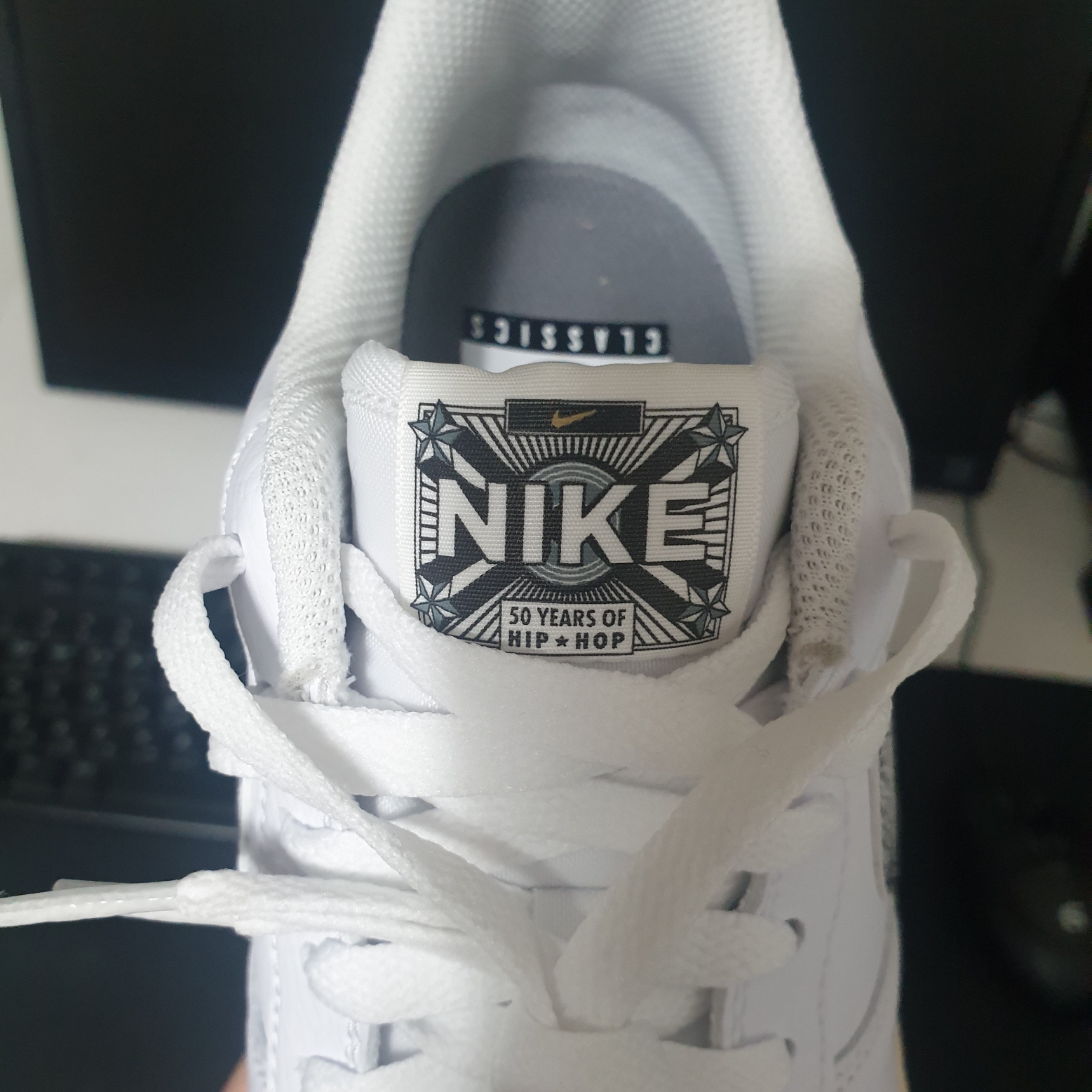 Nike Air Force 1 '07 LX White Smoke Grey 착용 스타일