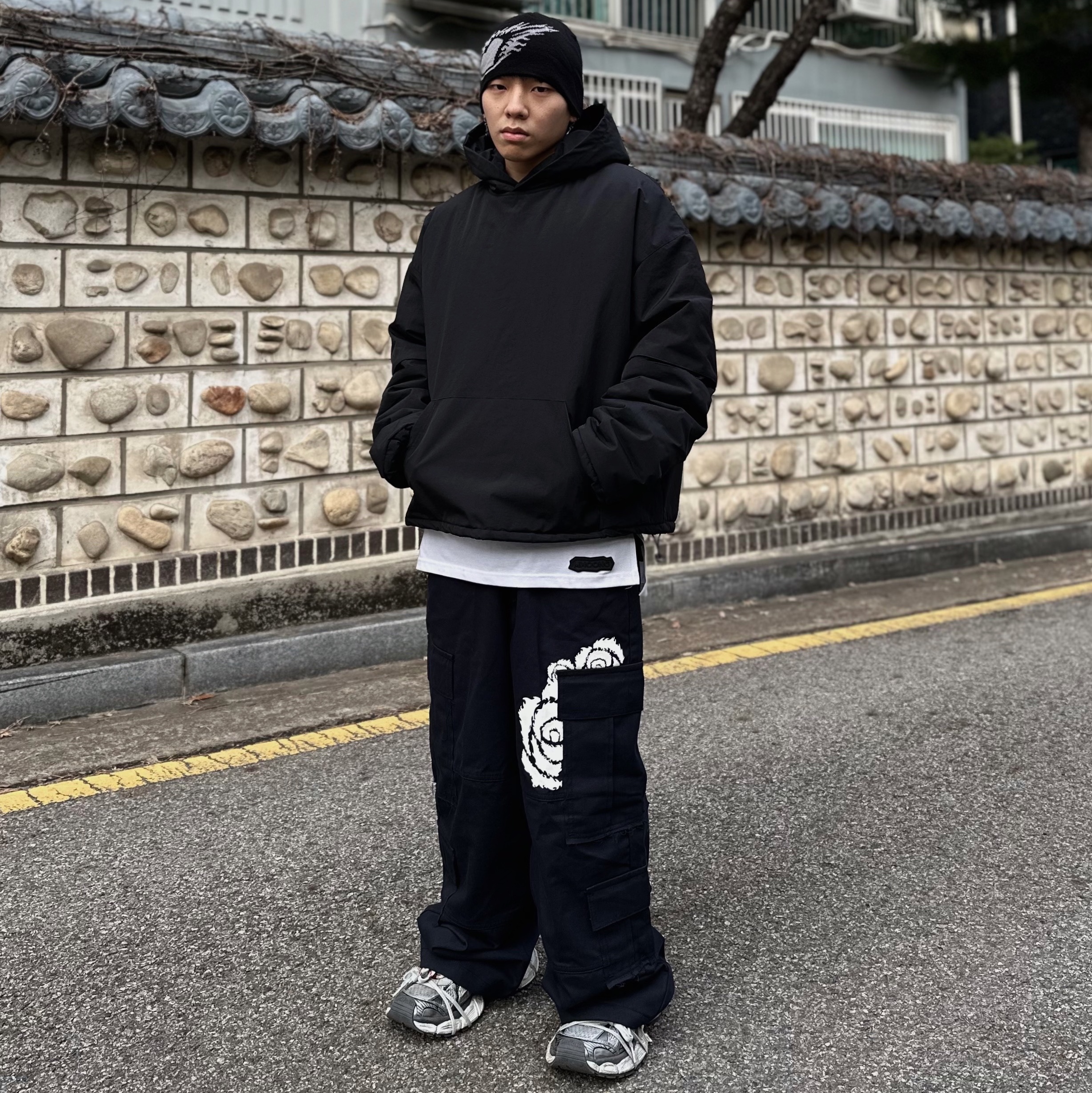 Balenciaga 3XL Sneakers Grey White Red 착용 스타일 - 2