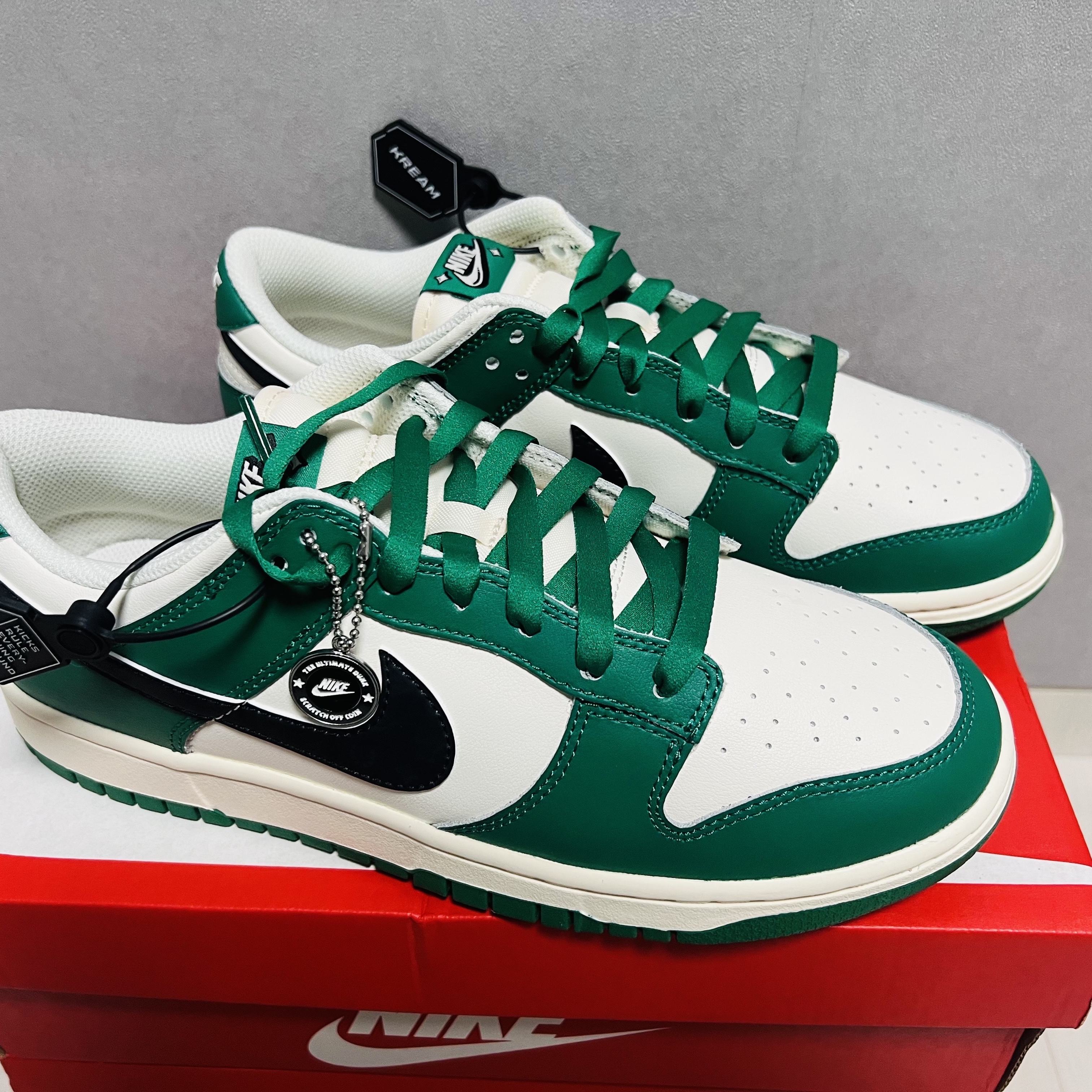 Nike Dunk Low Retro SE Jackpot Malachite 착용 스타일 - 1