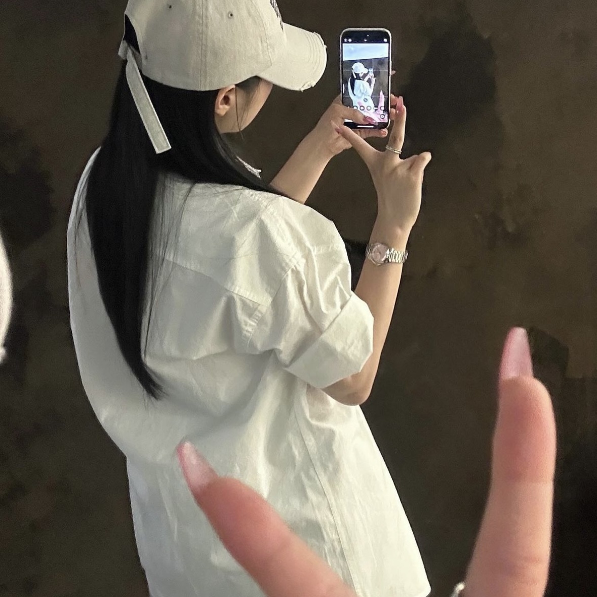 Matin Kim Lettering Washed Ball Cap Light Grey 착용 스타일 - 1