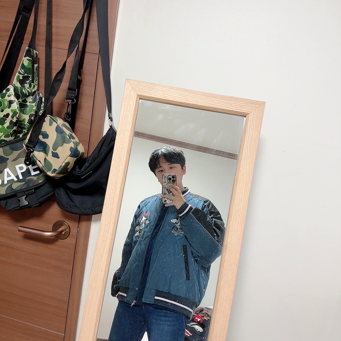 Palace Festival Bomber Jacket Black - 23FW 착용 스타일 - 2
