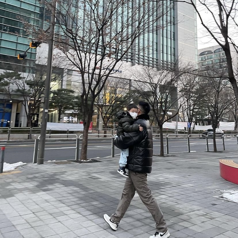 Supreme x Schott Shearling Collar Leather Puffy Jacket Black - 21FW, Nike Air Force 1 Low Retro Cocoa Snake 2018 착용 스타일