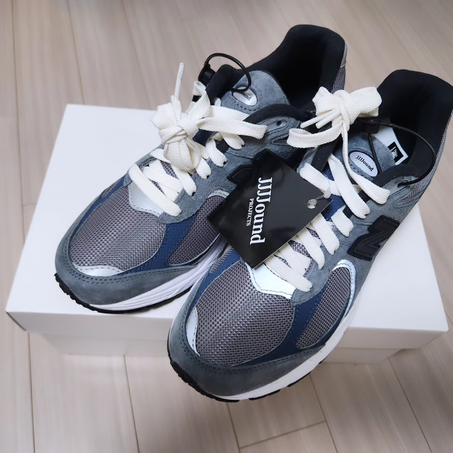 New Balance x JJJJound 2002R Storm Blue 착용 스타일