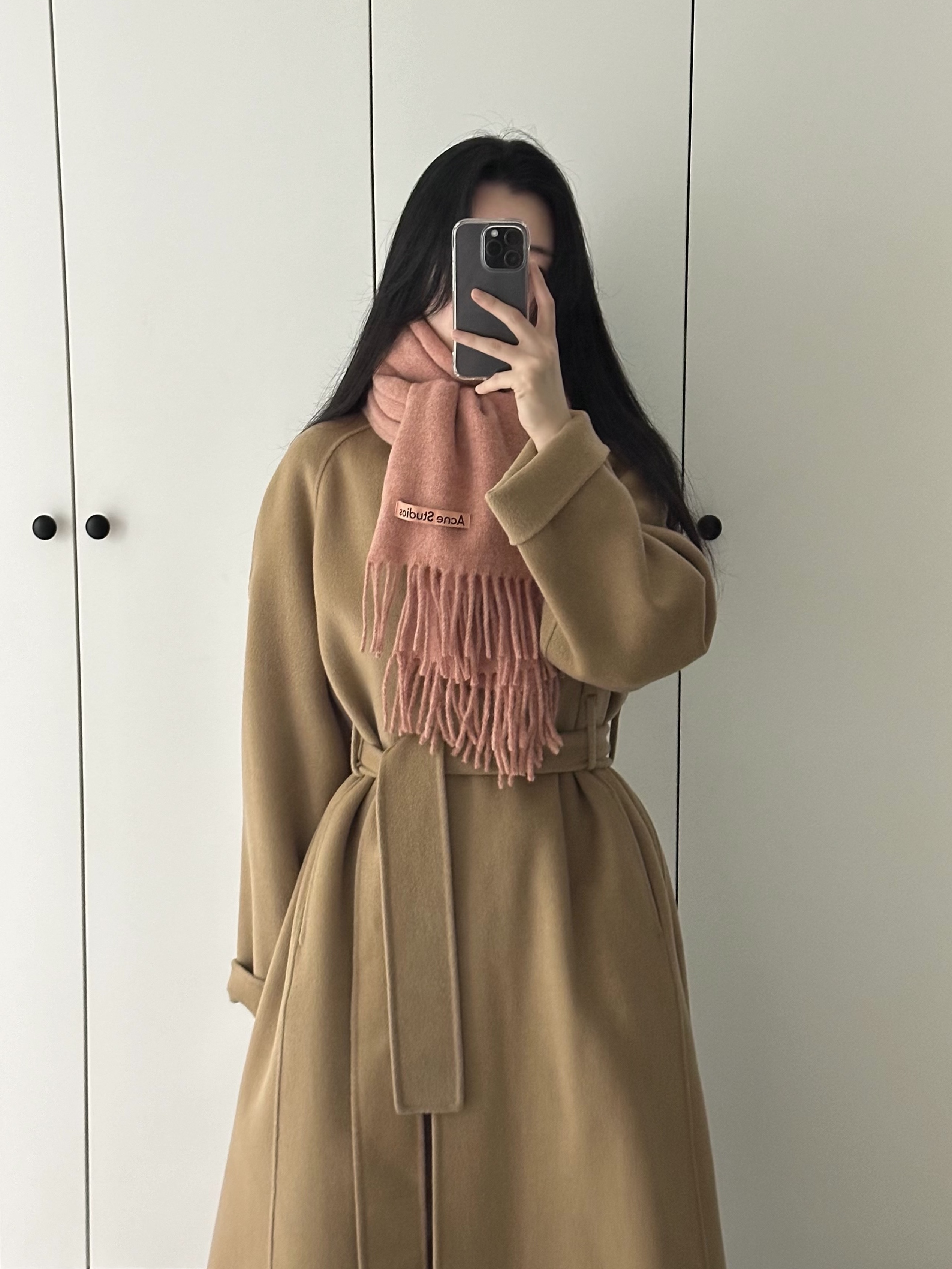 Acne Studios Narrow Wool Fringe Muffler Rose Melange 착용 스타일 - 3