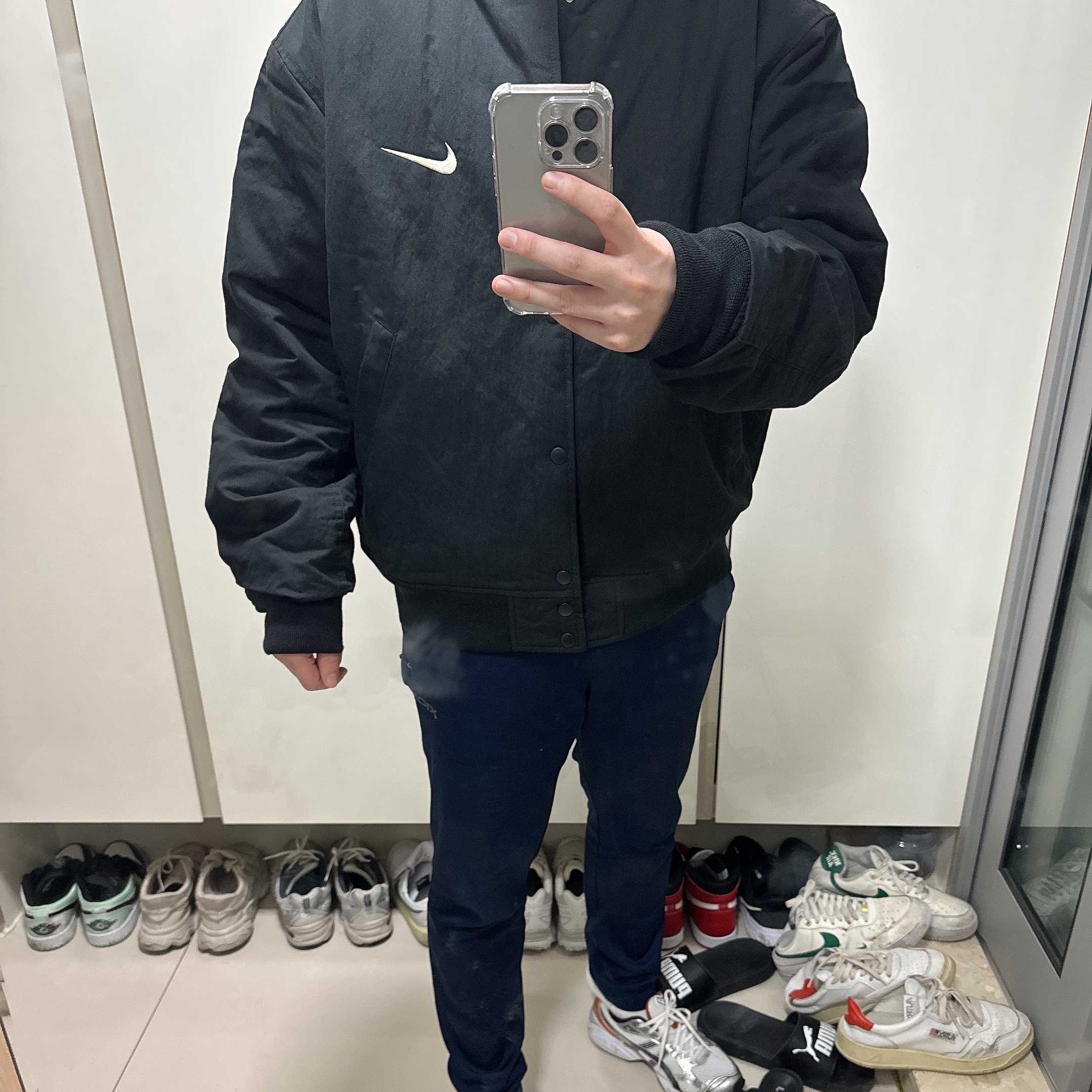 Nike x Stussy Reversible Jacket Black (FJ9153-010) 착용 스타일 - 1