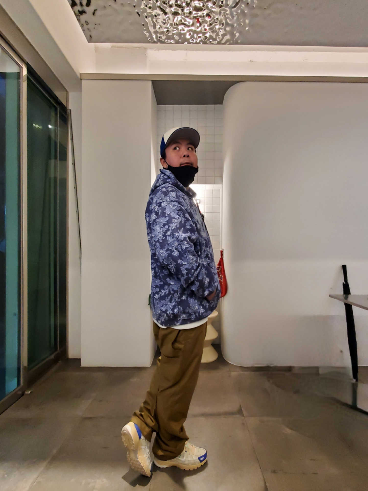 Essentials x New Era Sized Cap Light Royal, Nike P-6000 Coconut Milk Medium Blue 착용 스타일 - 2