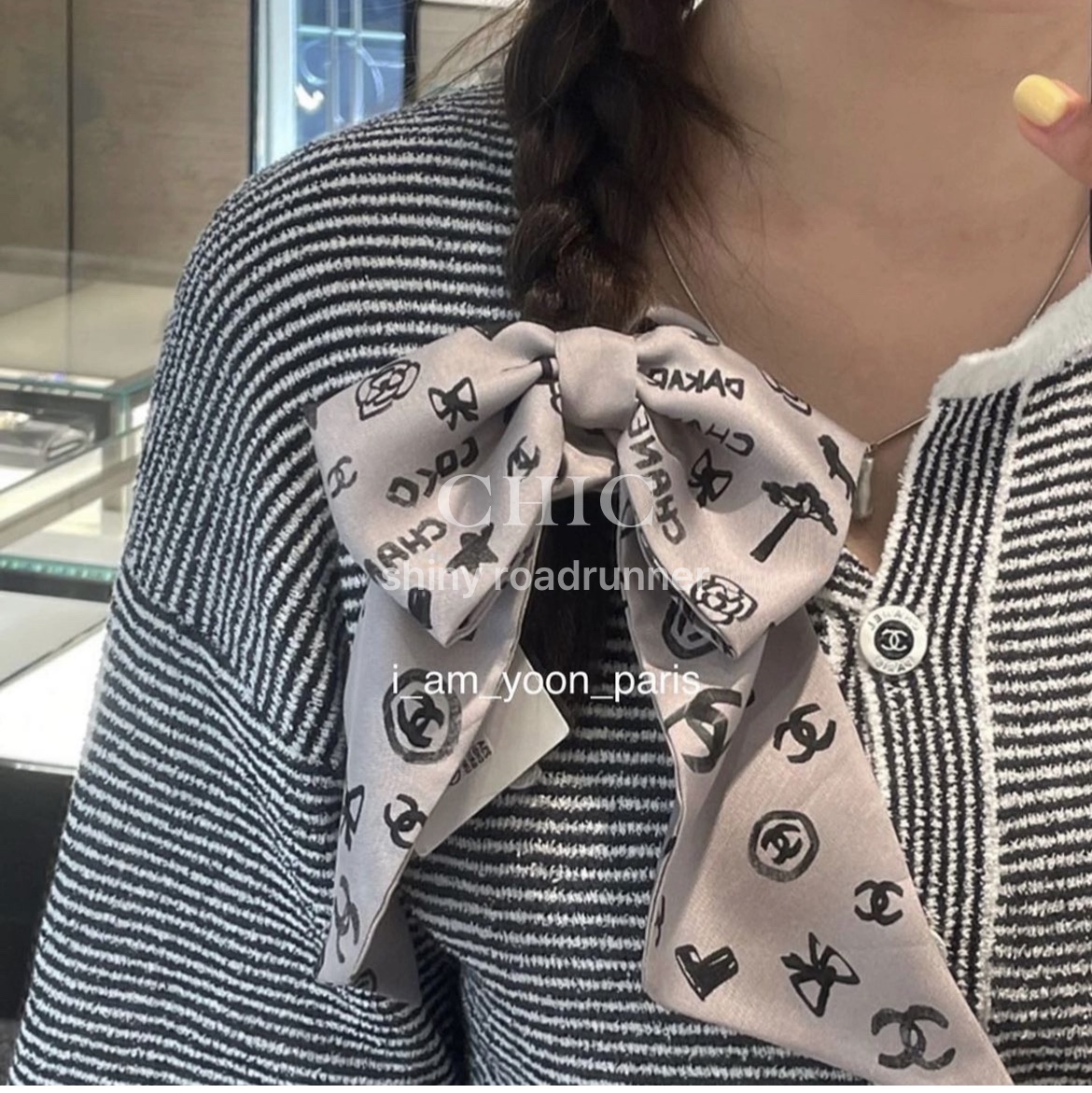 (W) Chanel Hair Accessory Silk Twill & Black White 착용 스타일