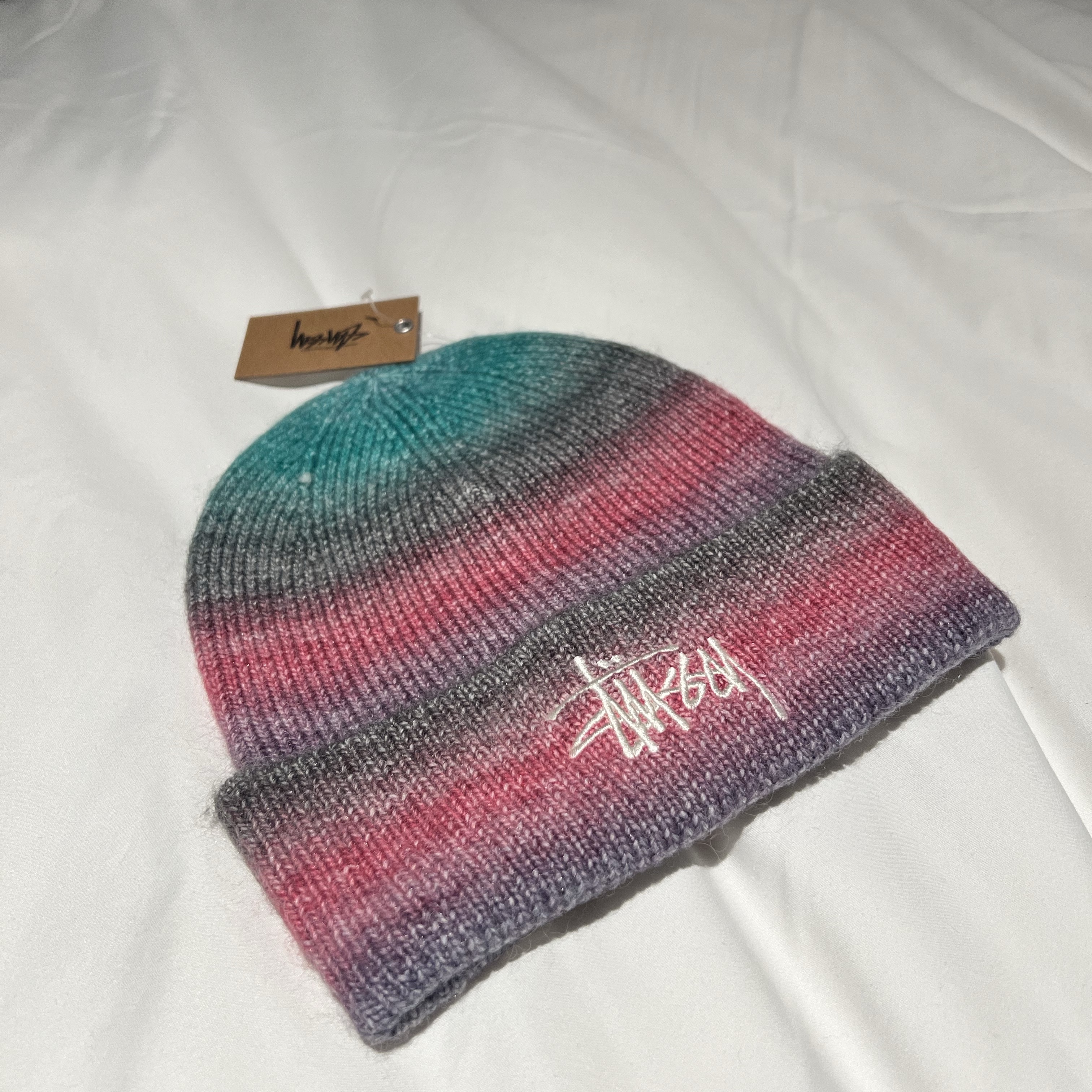 Stussy Cuff Beanie Spray Stripe Teal Multi 착용 스타일