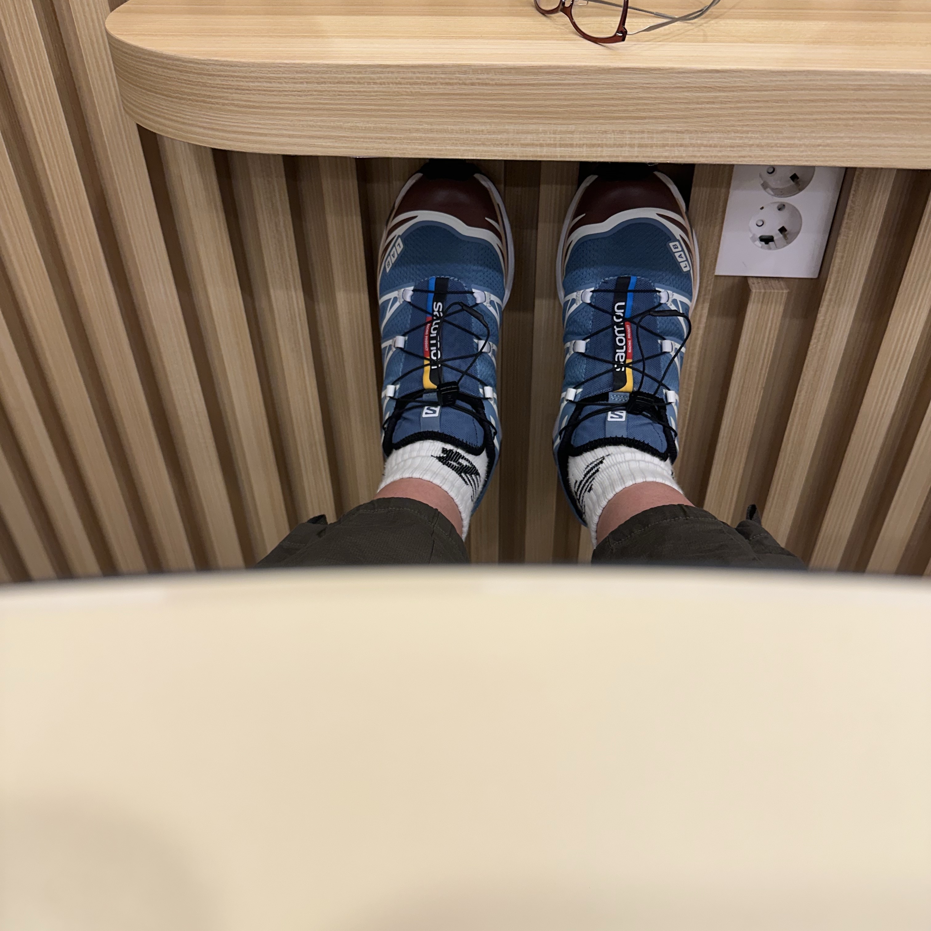 Salomon XT-6 Aegean Blue Tortoise Shell 착용 스타일