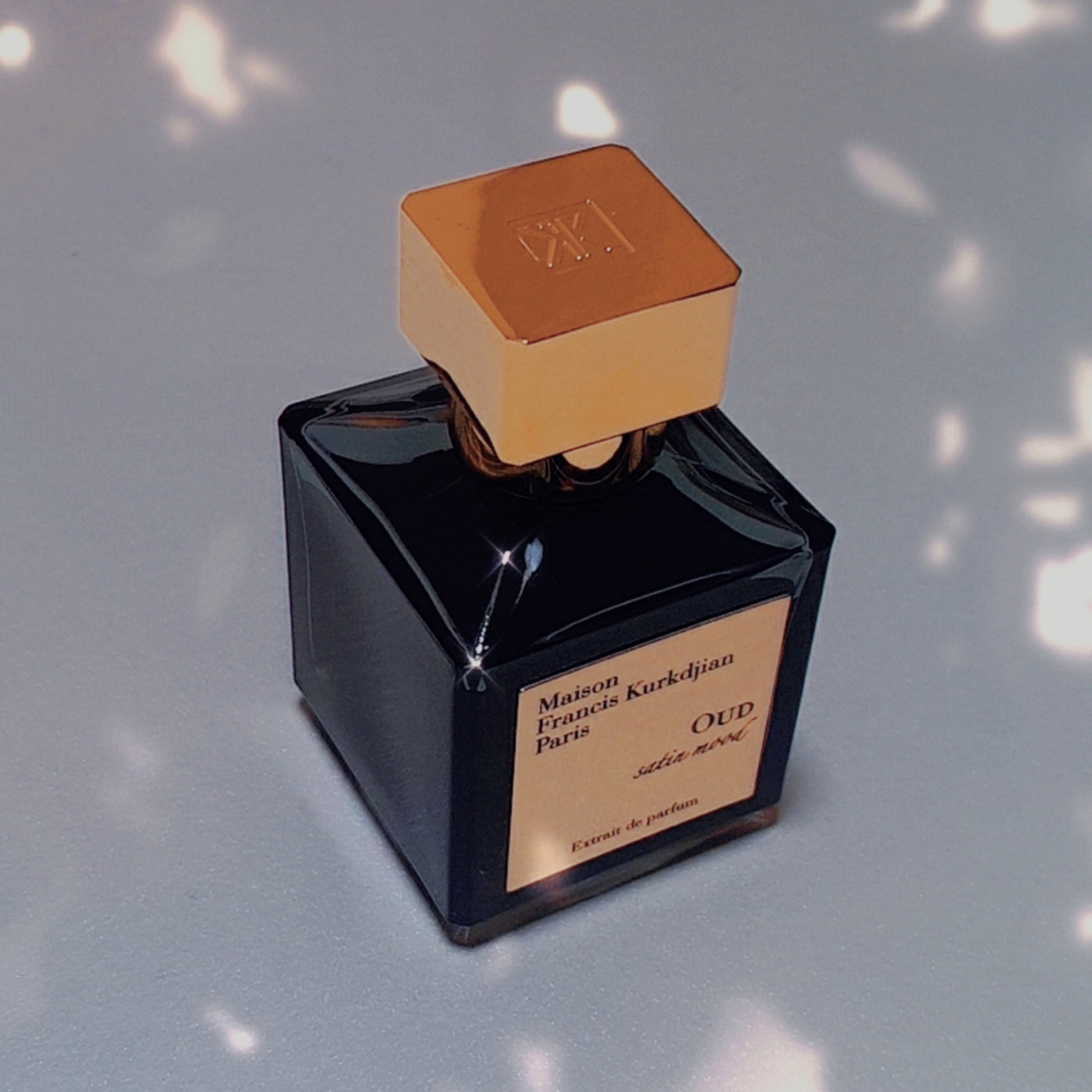 Maison Francis Kurkdjian Oud Satin Mood Extrait de Parfum 70ml 착용 스타일