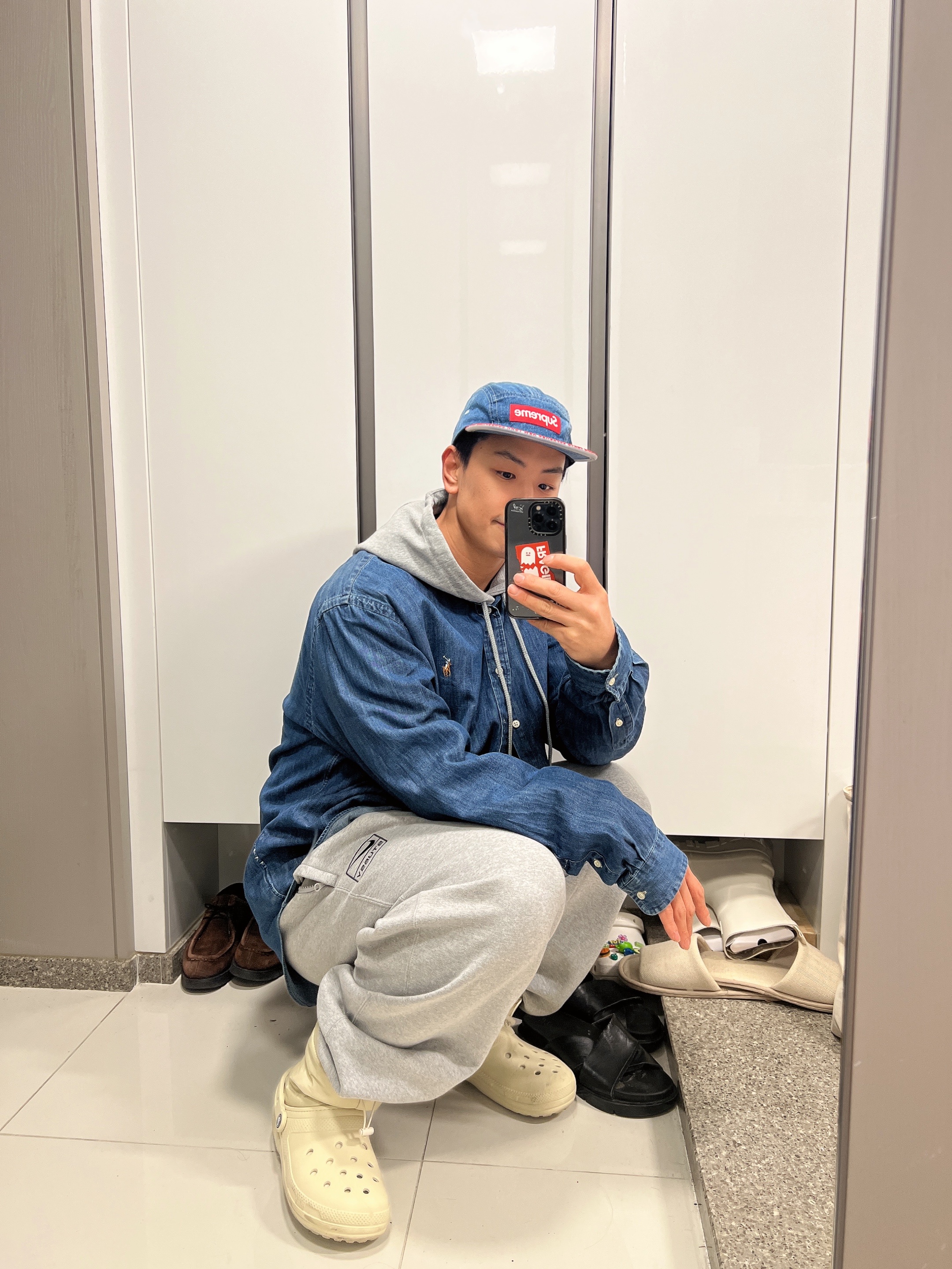 Nike x Stussy NRG Fleece Pants Dark Grey Heather (DO9340-063), Crocs Classic Lined Neo Puff Boot Bone 착용 스타일 - 1
