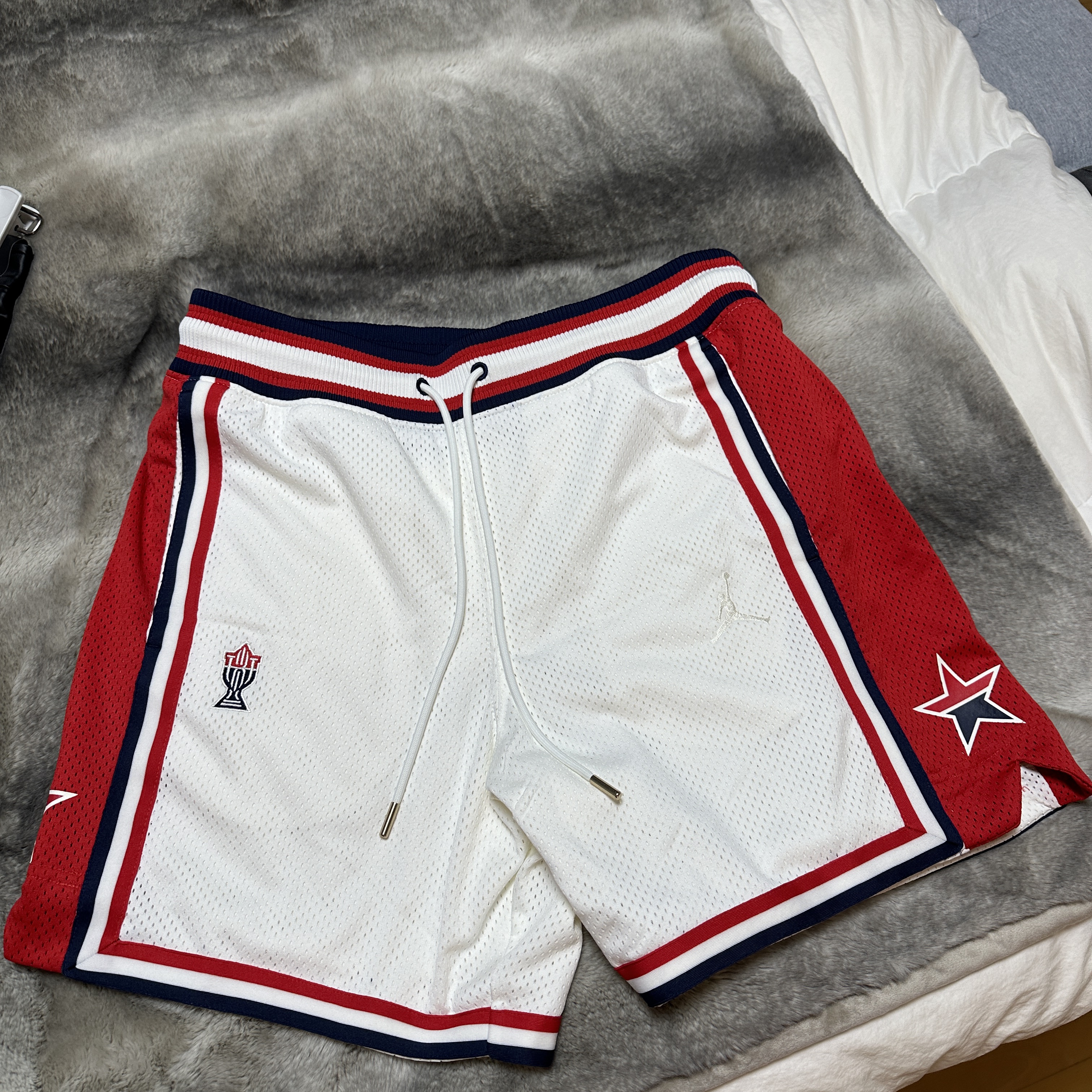 Jordan x Trophy Room Game Shorts Sail - Asia 착용 스타일