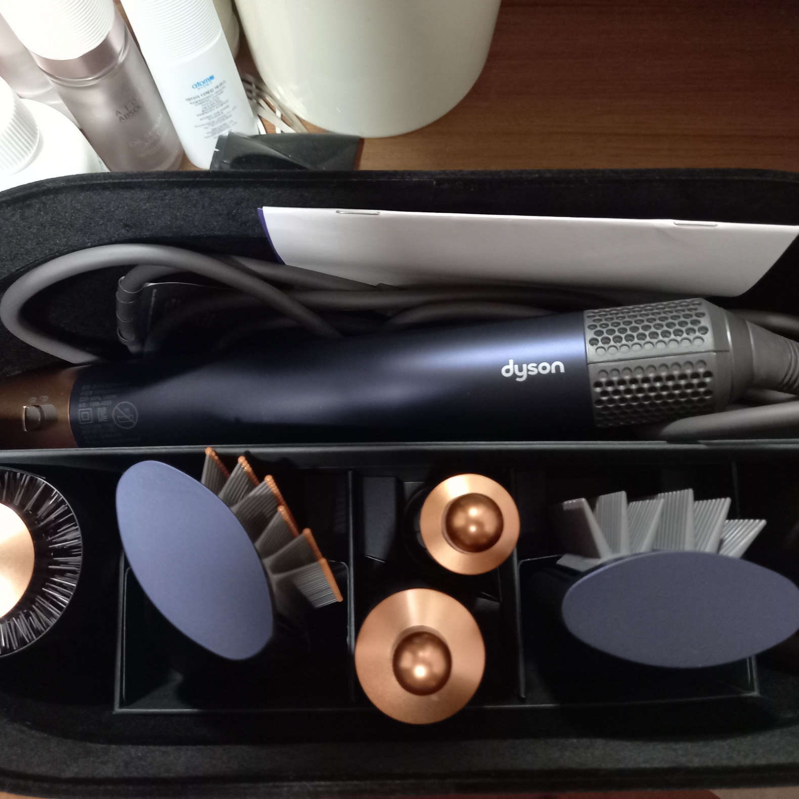 Dyson Airwrap Multi Styler Complete Blue Copper (Korean Ver.) 착용 스타일