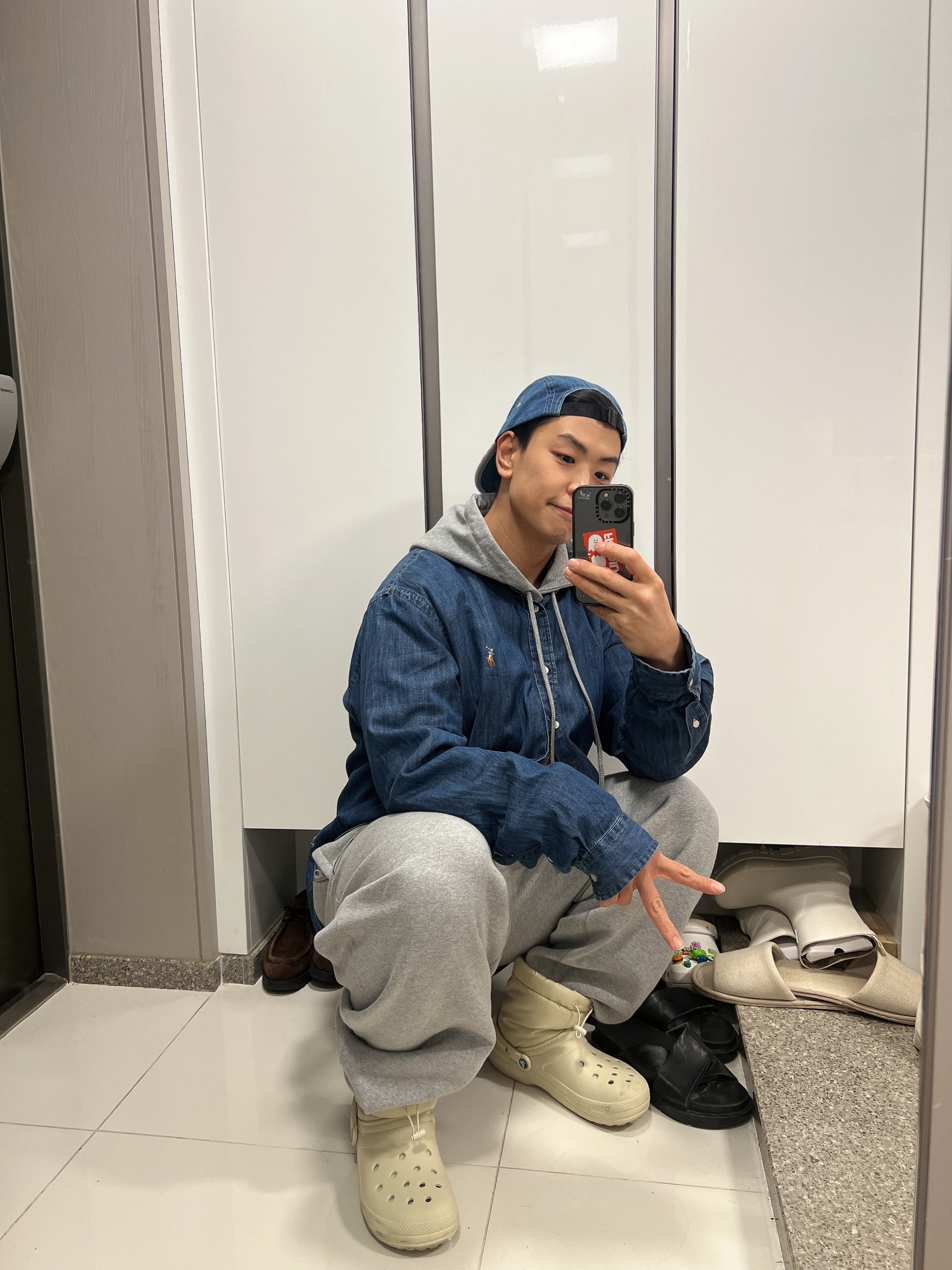 Nike x Stussy NRG Fleece Pants Dark Grey Heather (DO9340-063), Crocs Classic Lined Neo Puff Boot Bone 착용 스타일 - 2