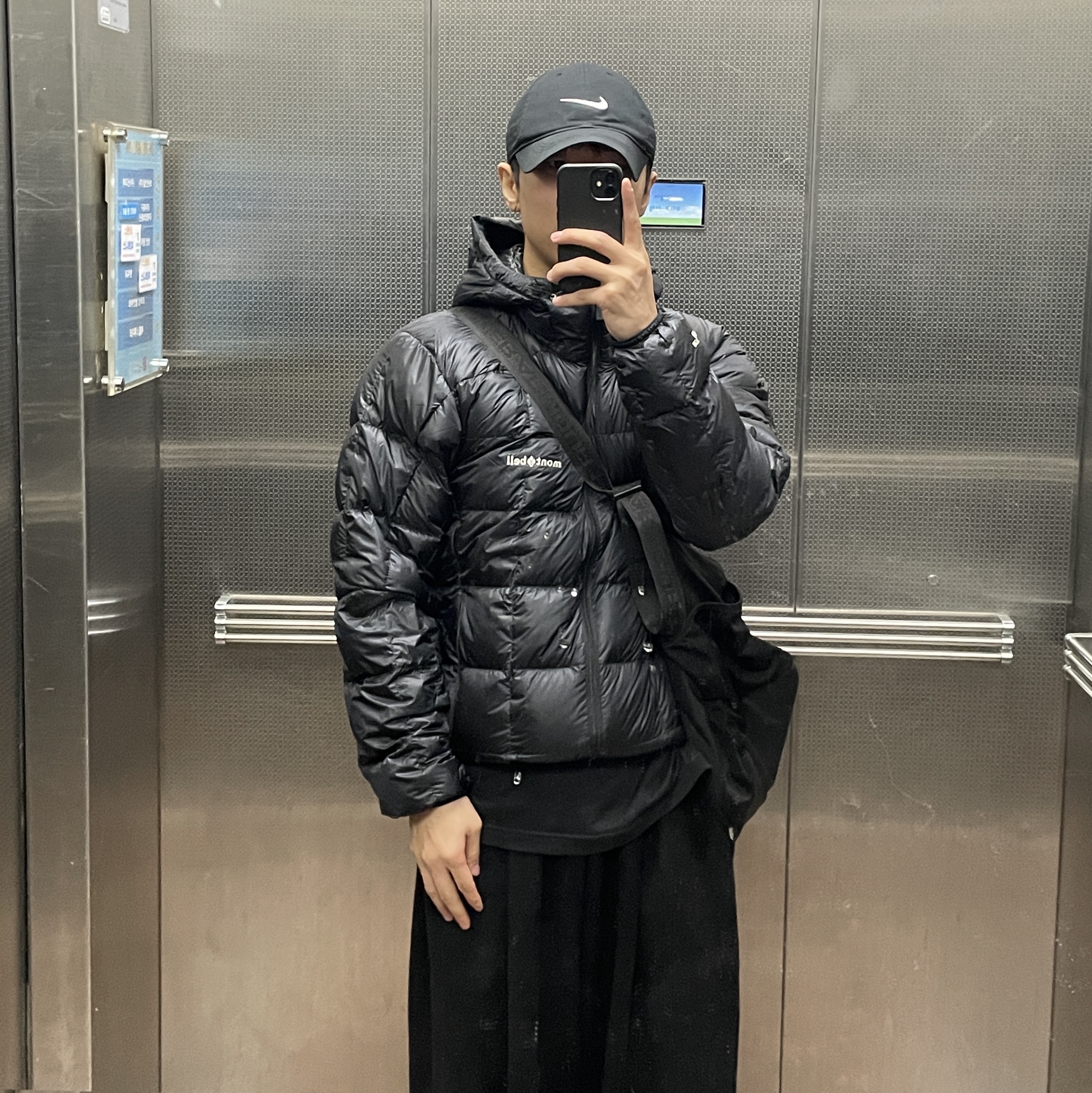 Montbell Superior Down Parka Black 착용 스타일