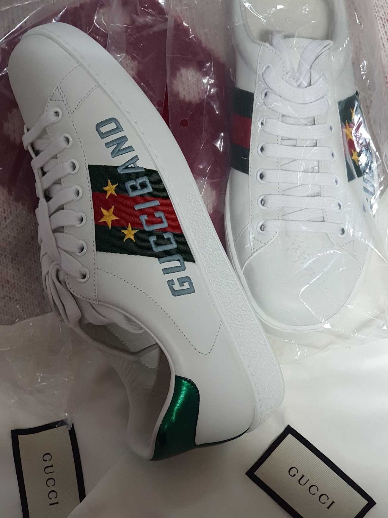 Gucci Ace Gucci Band Sneakers, Stussy Dice Mohair Sweater Bone 착용 스타일