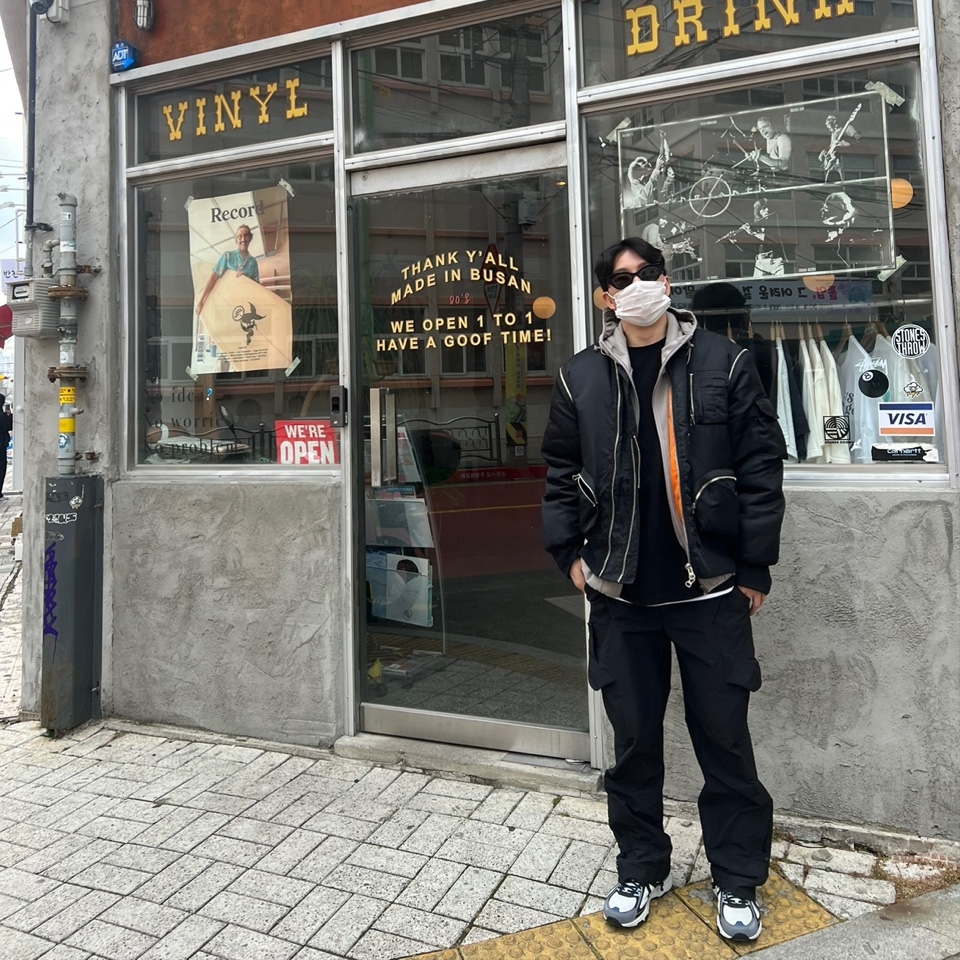 Grailz Geometry Split Zip Hoodie Tan, Supreme Small Box L/S T-Shirt Black - 23FW 착용 스타일 - 1