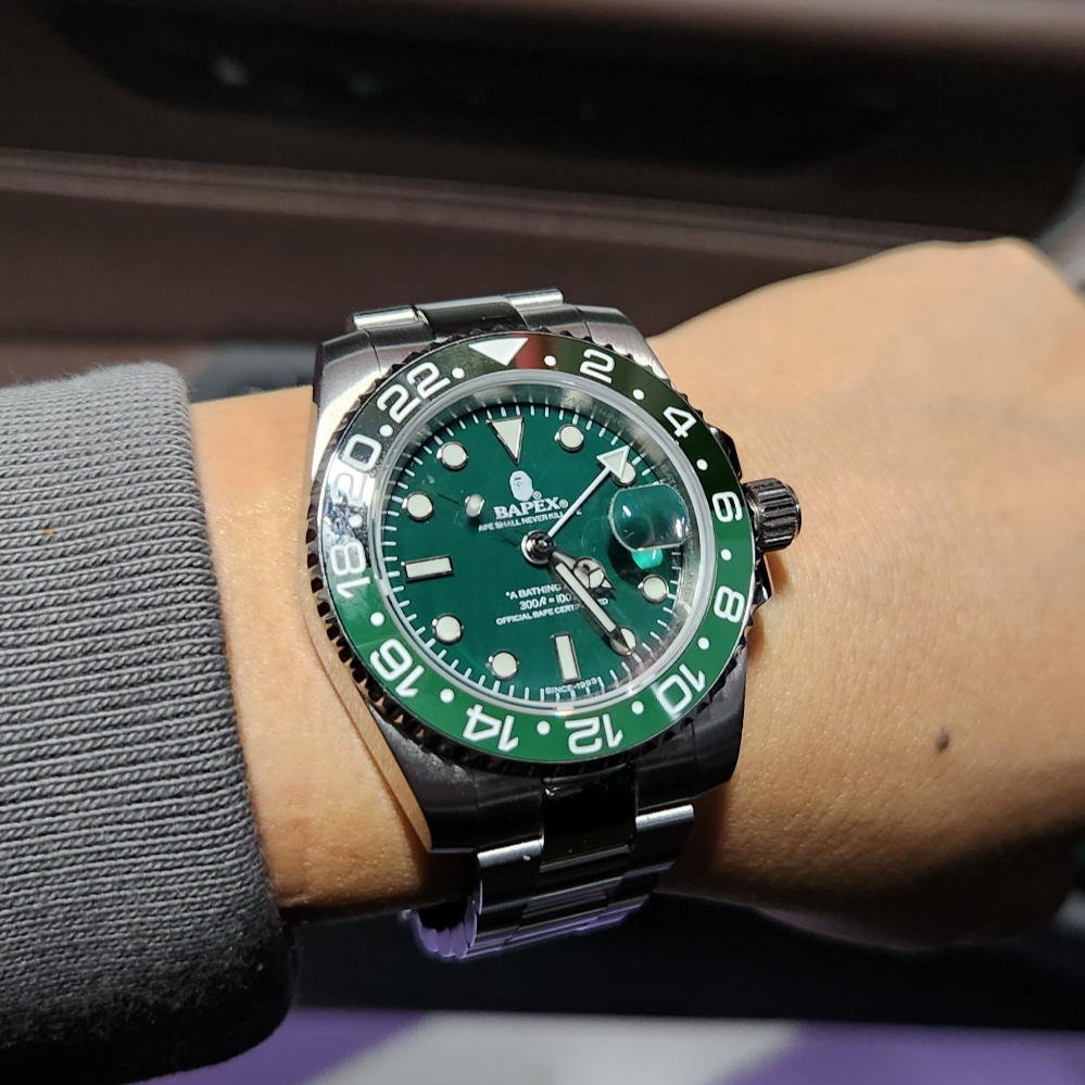 BAPE Type 2 Bapex #1 Watch Black Green 착용 스타일
