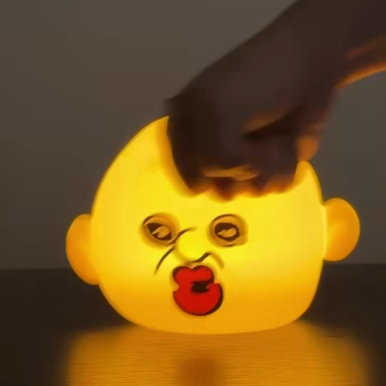 Bbangbbang Getting Hit Mood Lamp 착용 스타일