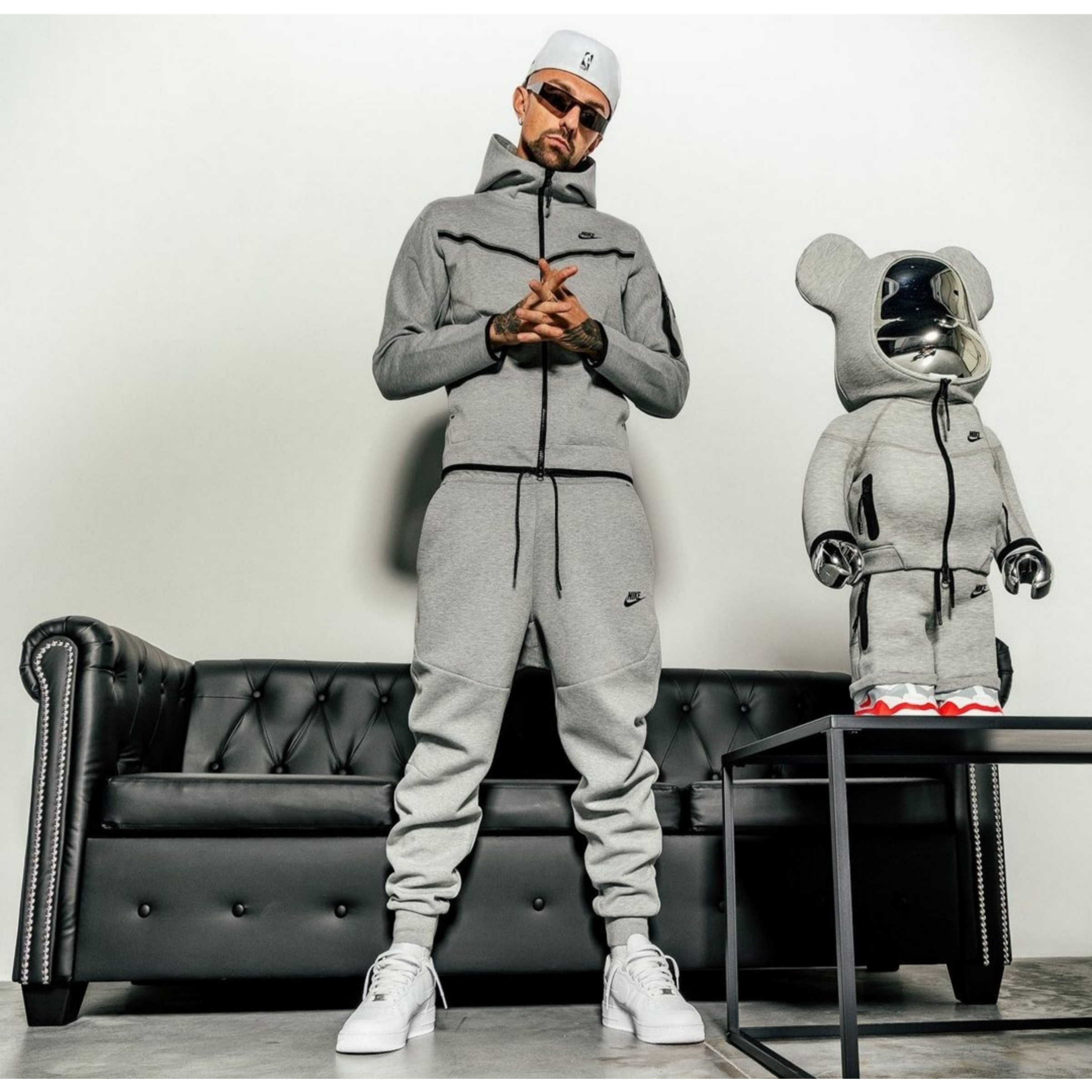 Bearbrick x Nike Tech Fleece N98 100% & 400& Set 착용 스타일 - 2