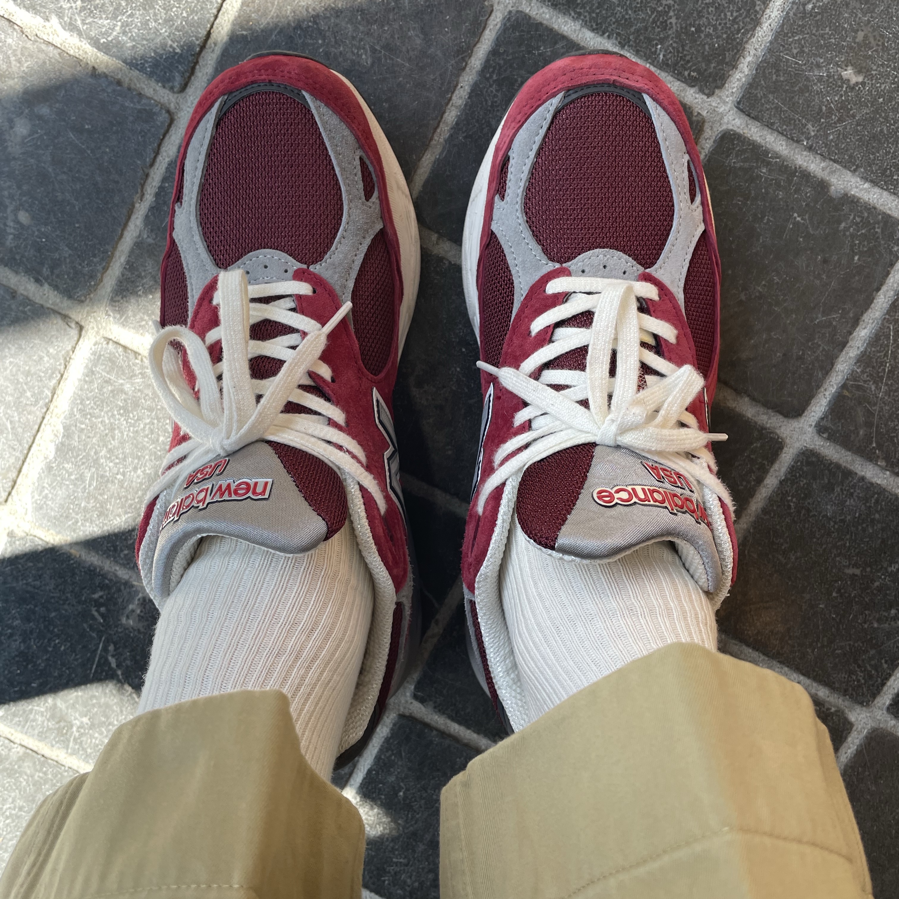 New Balance 990v3 Made in USA Scarlet Marblehead 착용 스타일