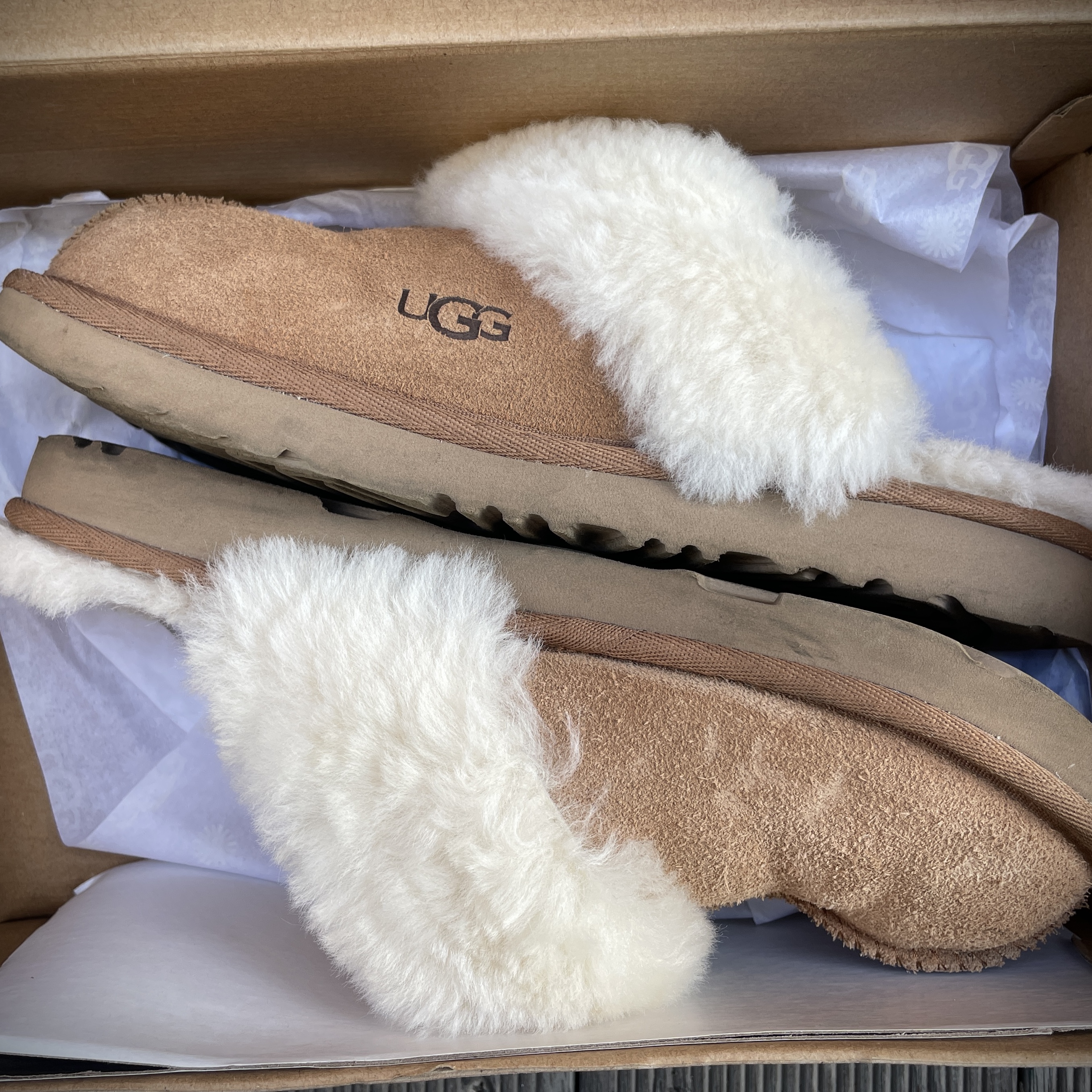 (Kids) UGG Cozy ll Slipper Chestnut 착용 스타일 - 2