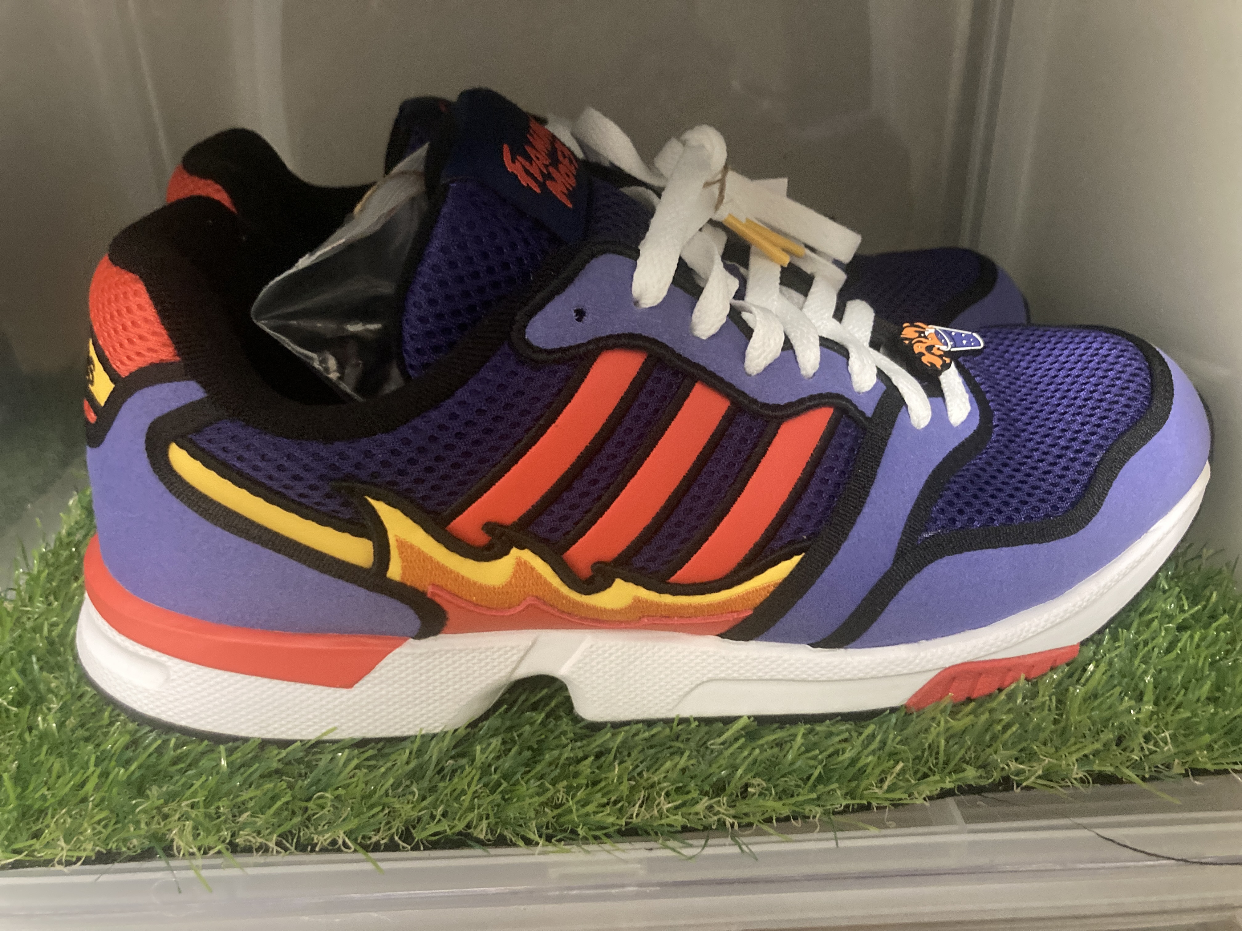 Adidas x The Simpsons ZX 1000 Flaming Moe's 착용 스타일
