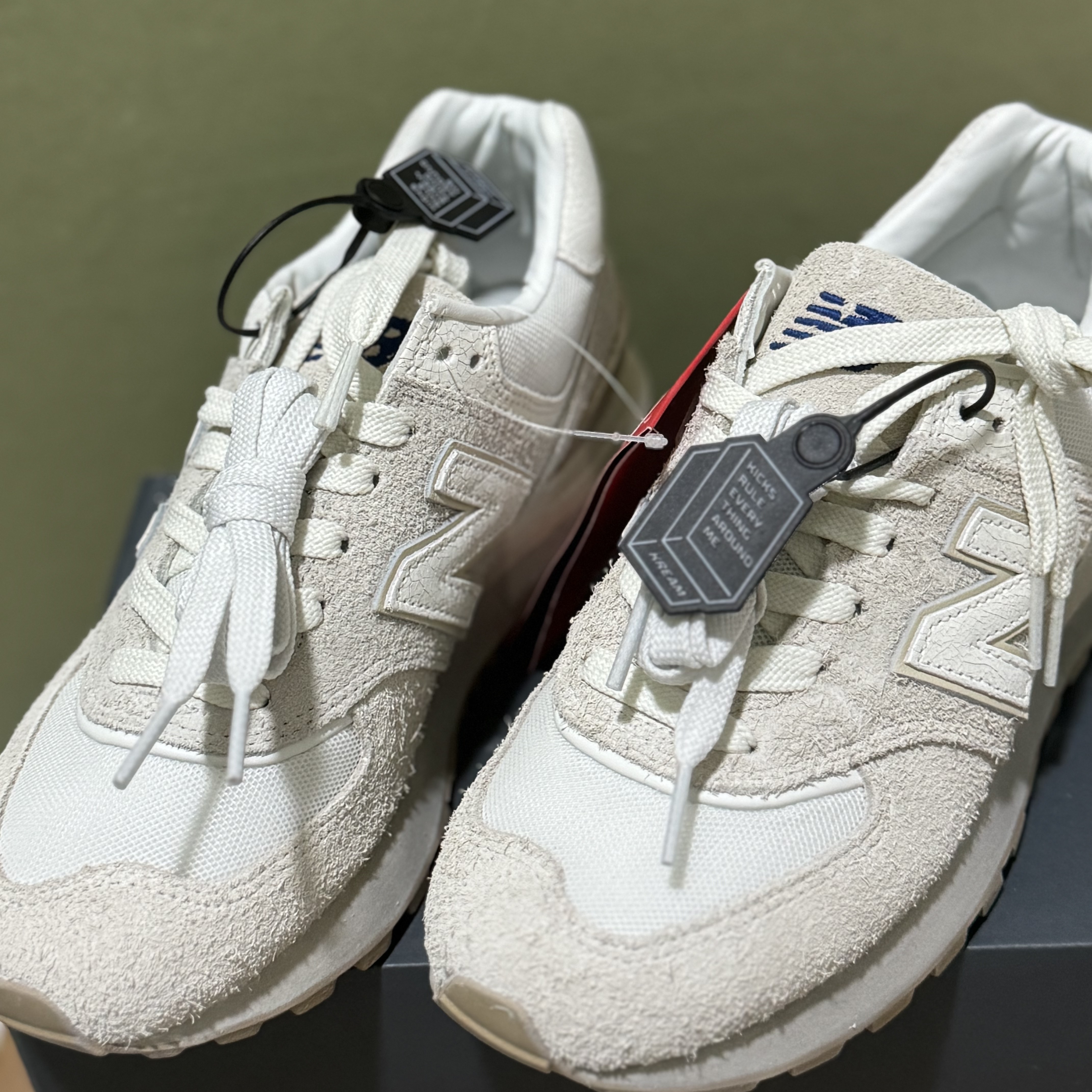 New Balance x Recto 574 Ash Cream Legacy 착용 스타일