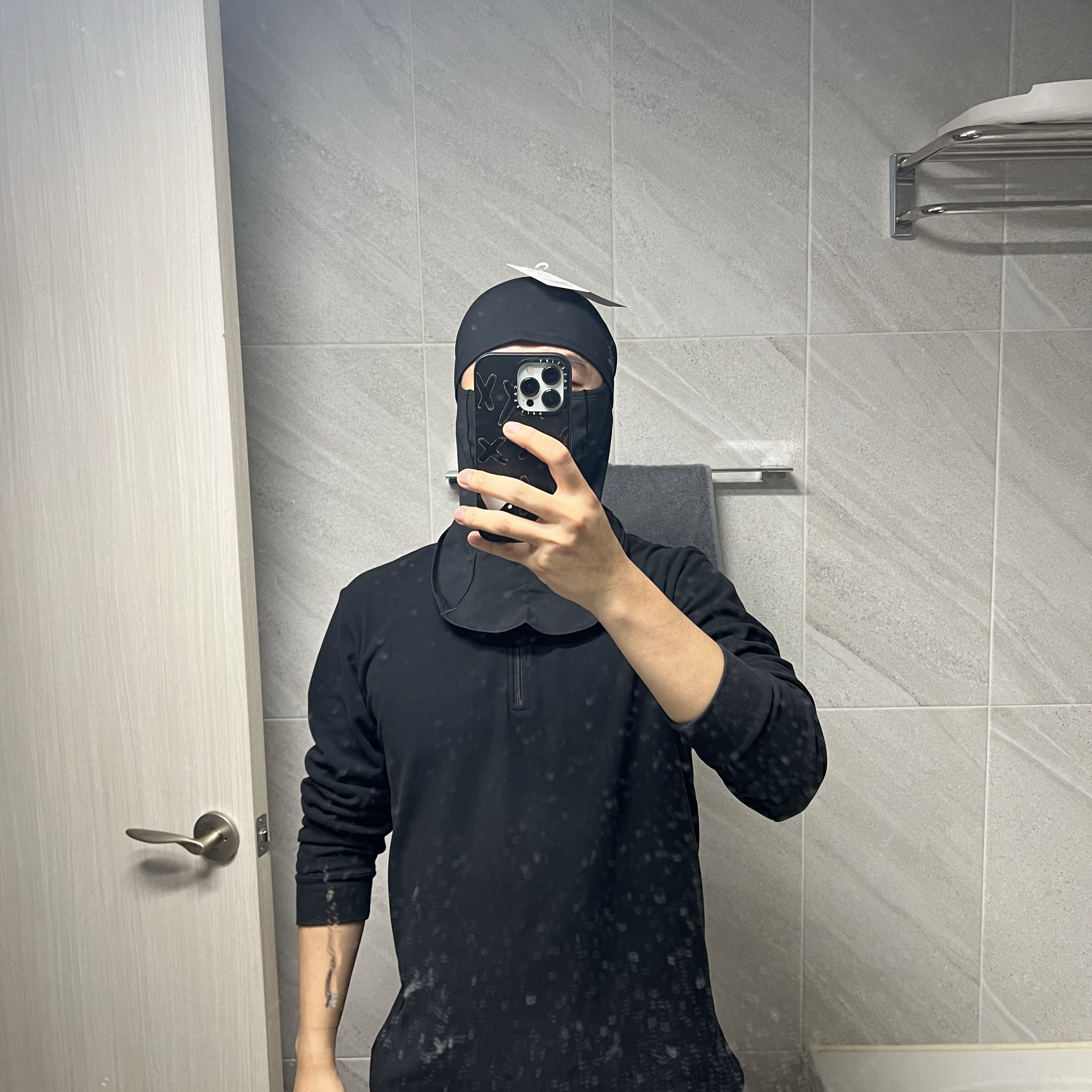 Arc'teryx Rho Balaclava Black 착용 스타일 - 2