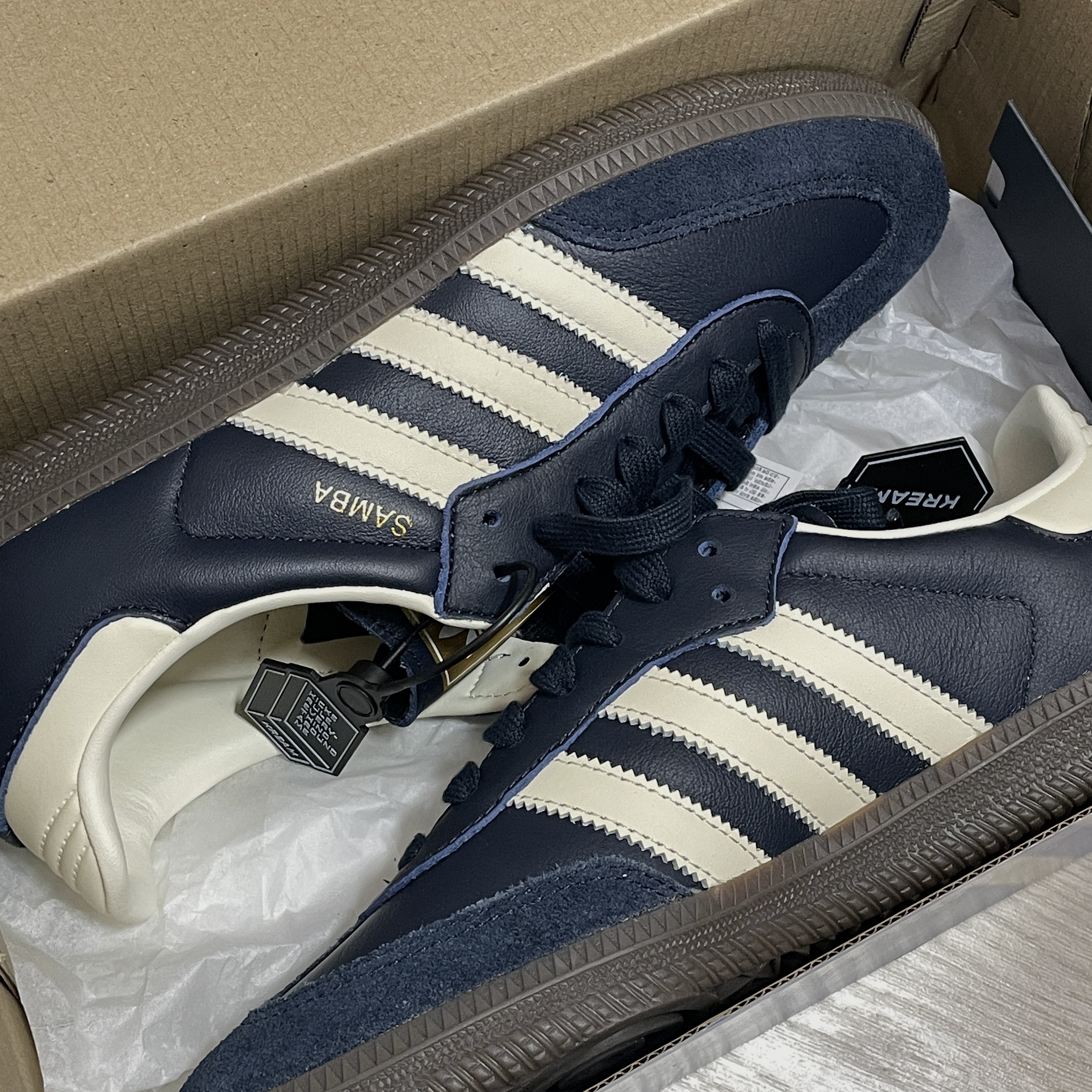 Adidas Samba OG Night Navy Cream White 착용 스타일 - 1