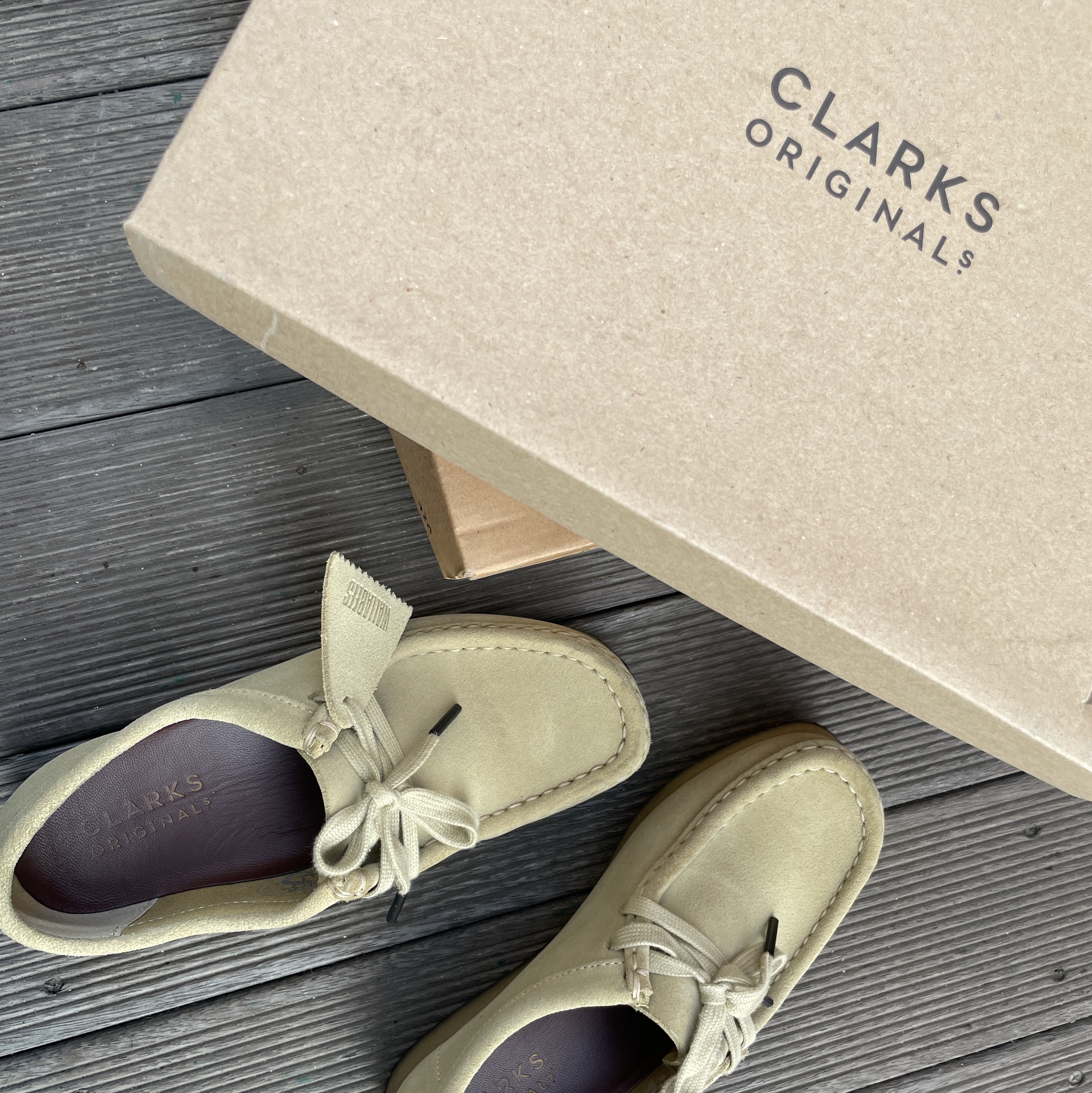 (W) Clarks Wallabee Maple Suede 착용 스타일 - 1