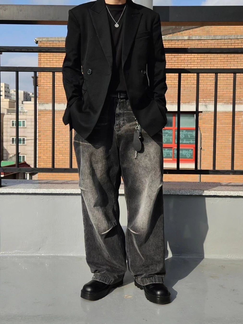 [KREAM 단독] Etce Smocking Baggy Jean Grey 착용 스타일 - 2