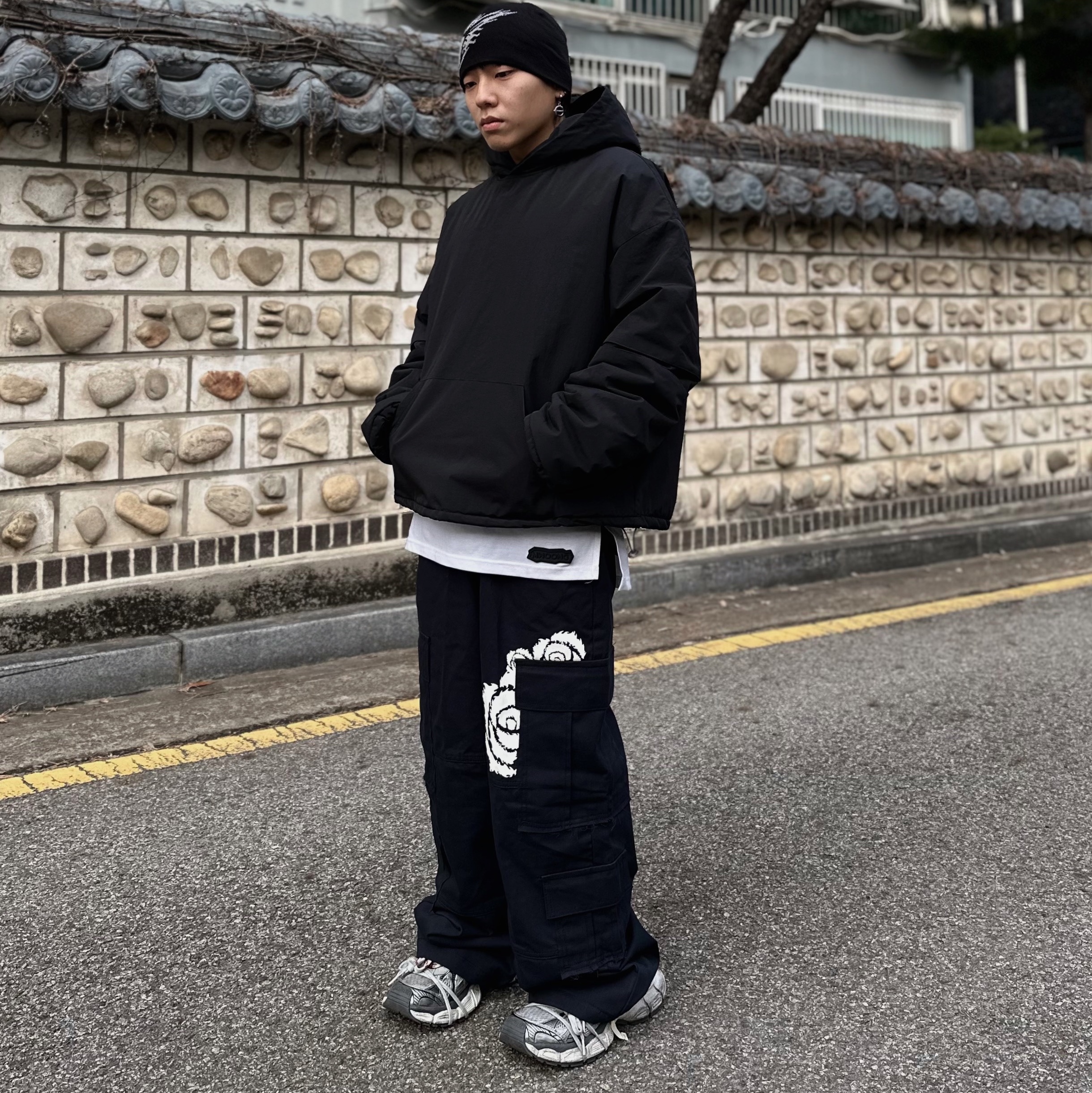 Balenciaga 3XL Sneakers Grey White Red 착용 스타일 - 1