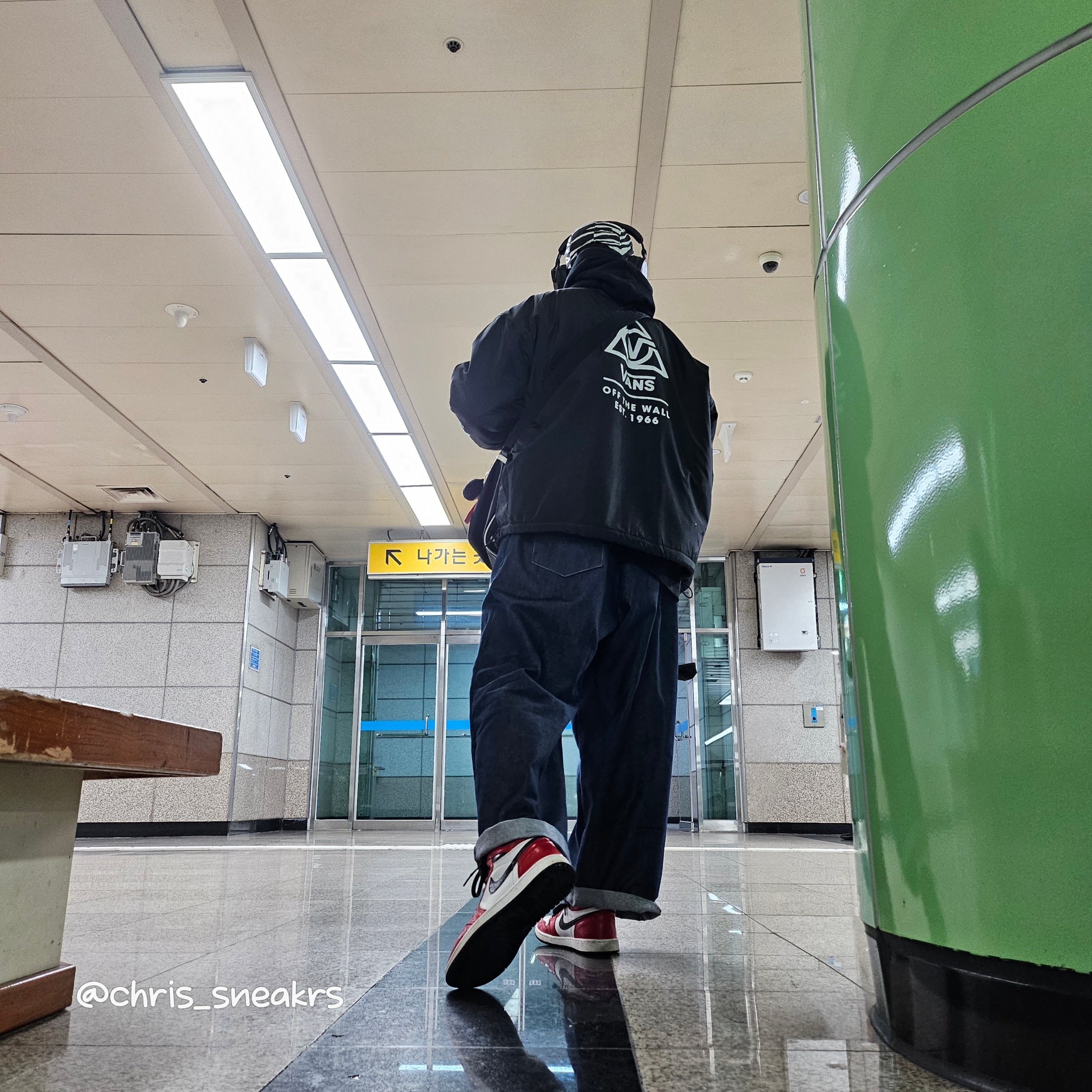 Supreme Washed Chino Twill Camp Cap Zebra - 22FW, Jordan x A Ma Maniere Jacquard Hoodie Black - Asia 착용 스타일 - 1