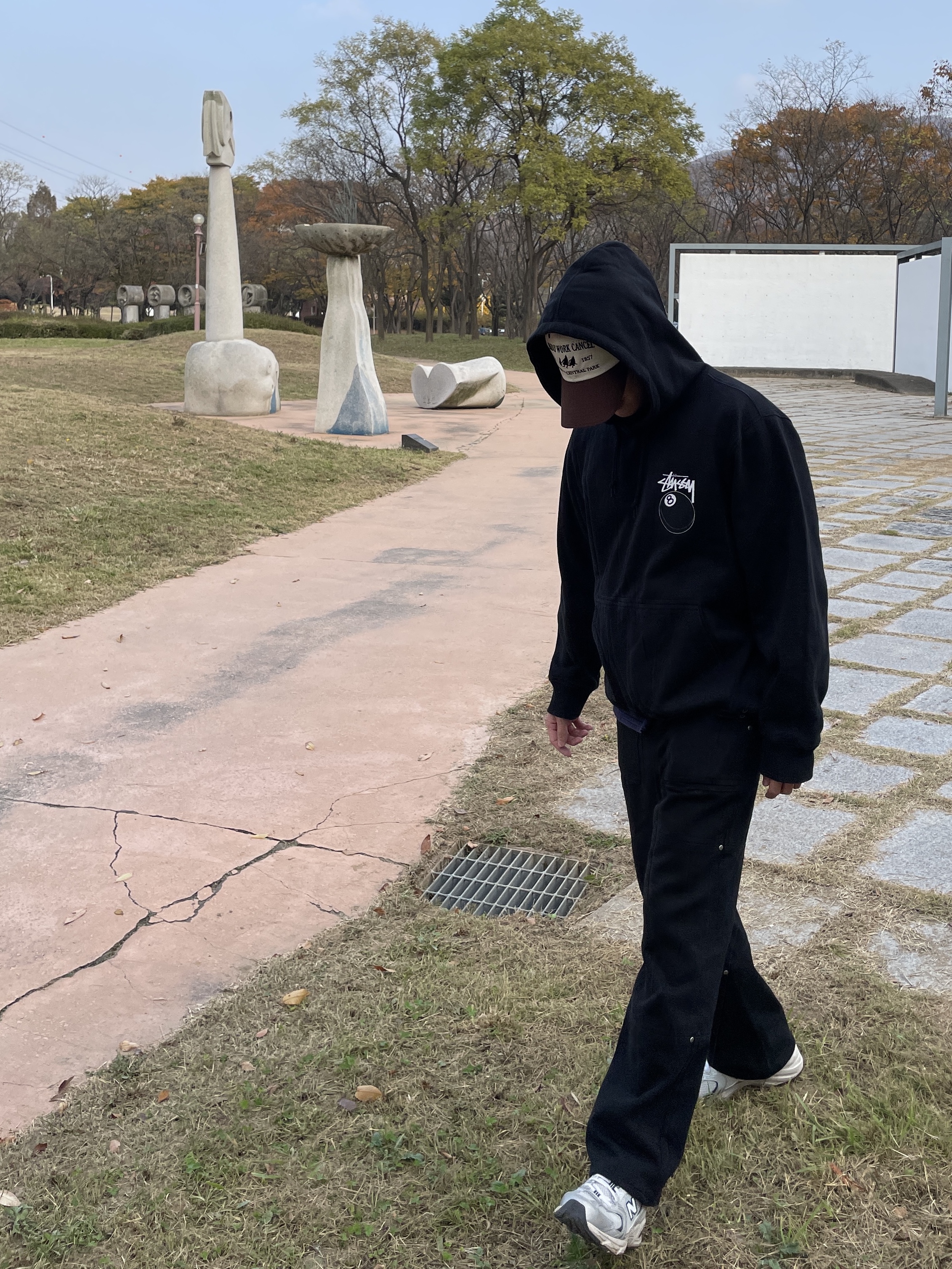 Stussy 8 Ball Hoodie Black - 21FW, New Balance 530 Steel Grey 착용 스타일 - 4
