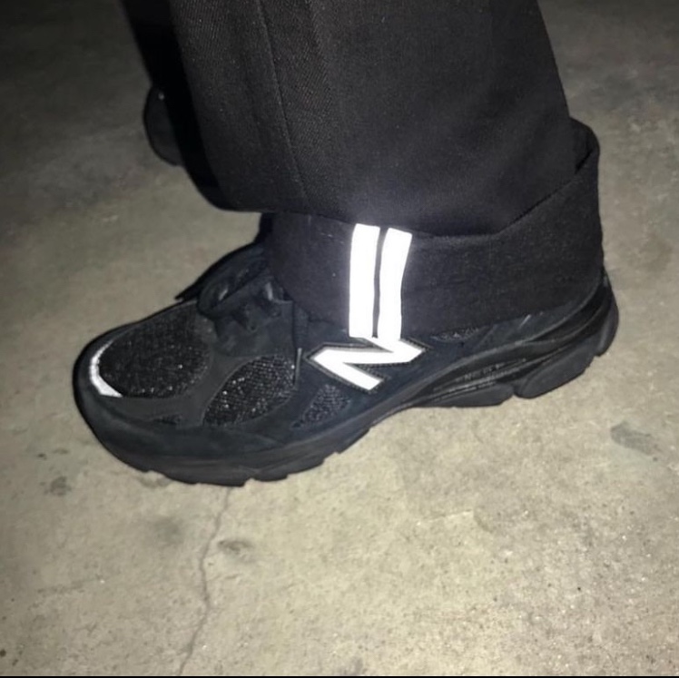 New Balance 990v4 Made in USA Black - D Standard 착용 스타일