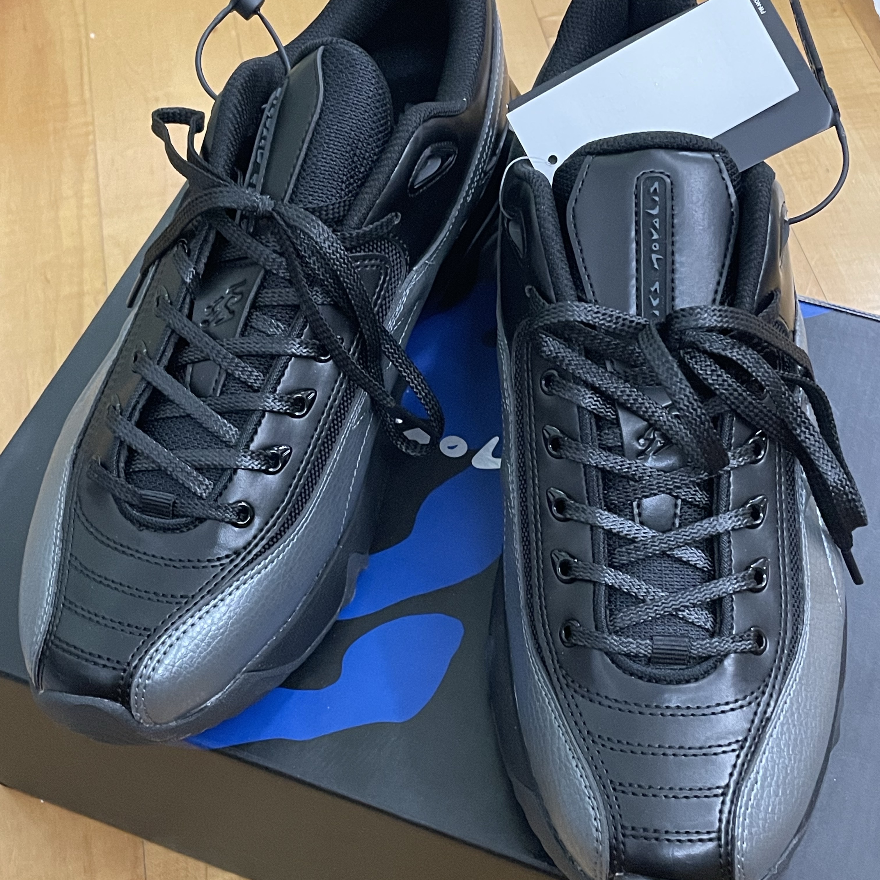 Asics x Kiko Kostadinov Novalis Gel-Teremoa Obsidian Black Smoke Shadow 착용 스타일 - 1