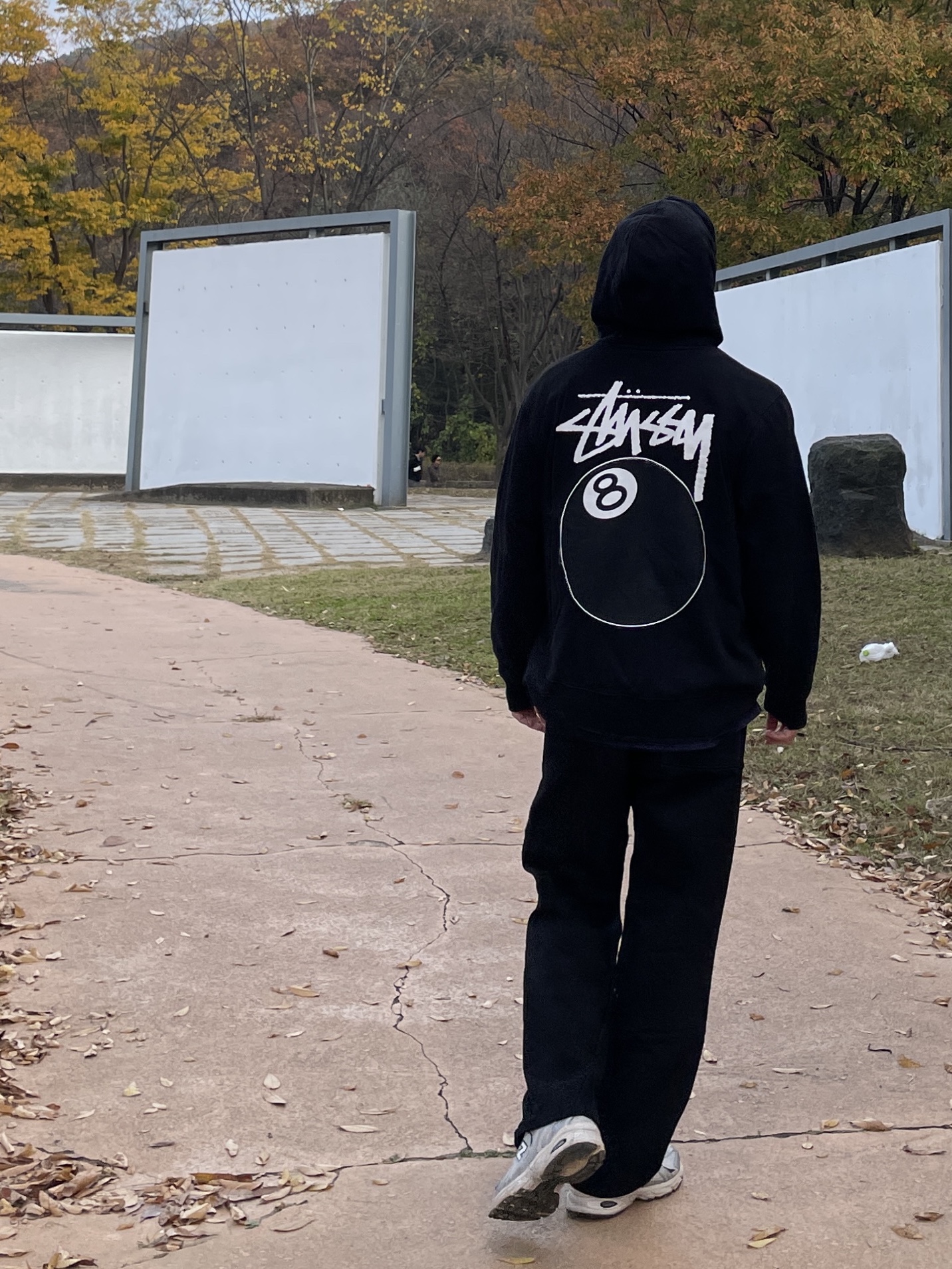 Stussy 8 Ball Hoodie Black - 21FW, New Balance 530 Steel Grey 착용 스타일 - 2