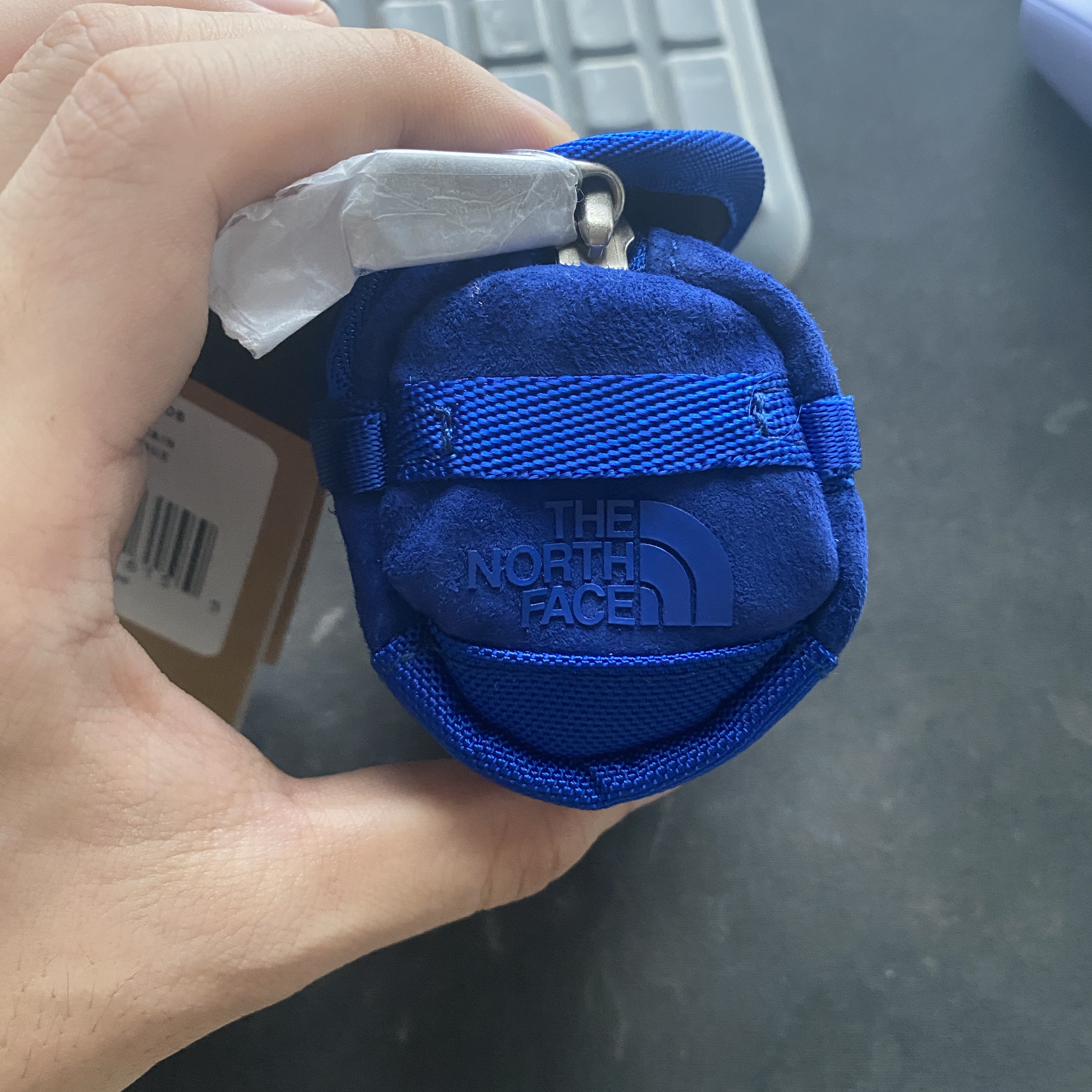 Supreme x The North Face Suede Base Camp Duffle Keychain Blue - 23FW 착용 스타일 - 4