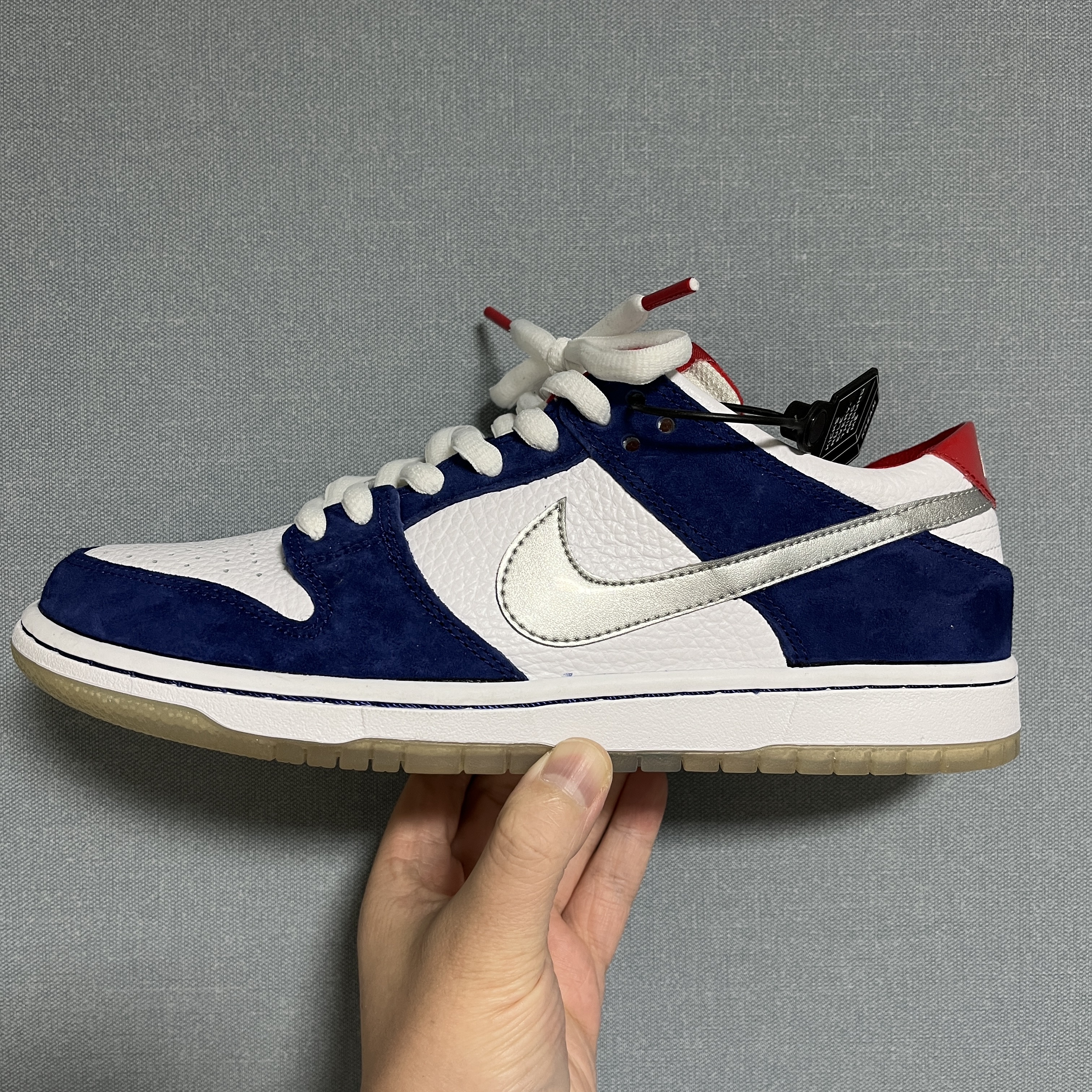 Nike Dunk SB Low Ishod Wair BMW 착용 스타일