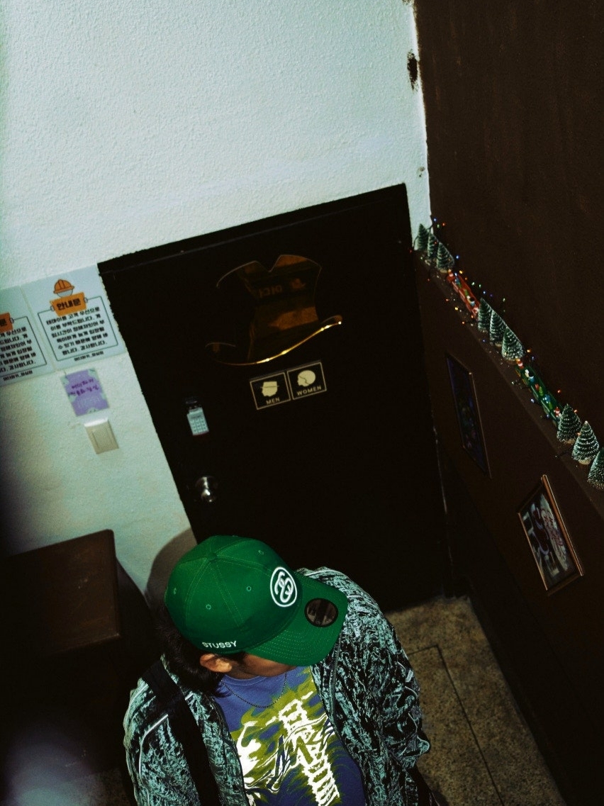 Stussy SS Link 9Twenty Cap Green, Stussy Rib Cage LS T-Shirt Storm 착용 스타일