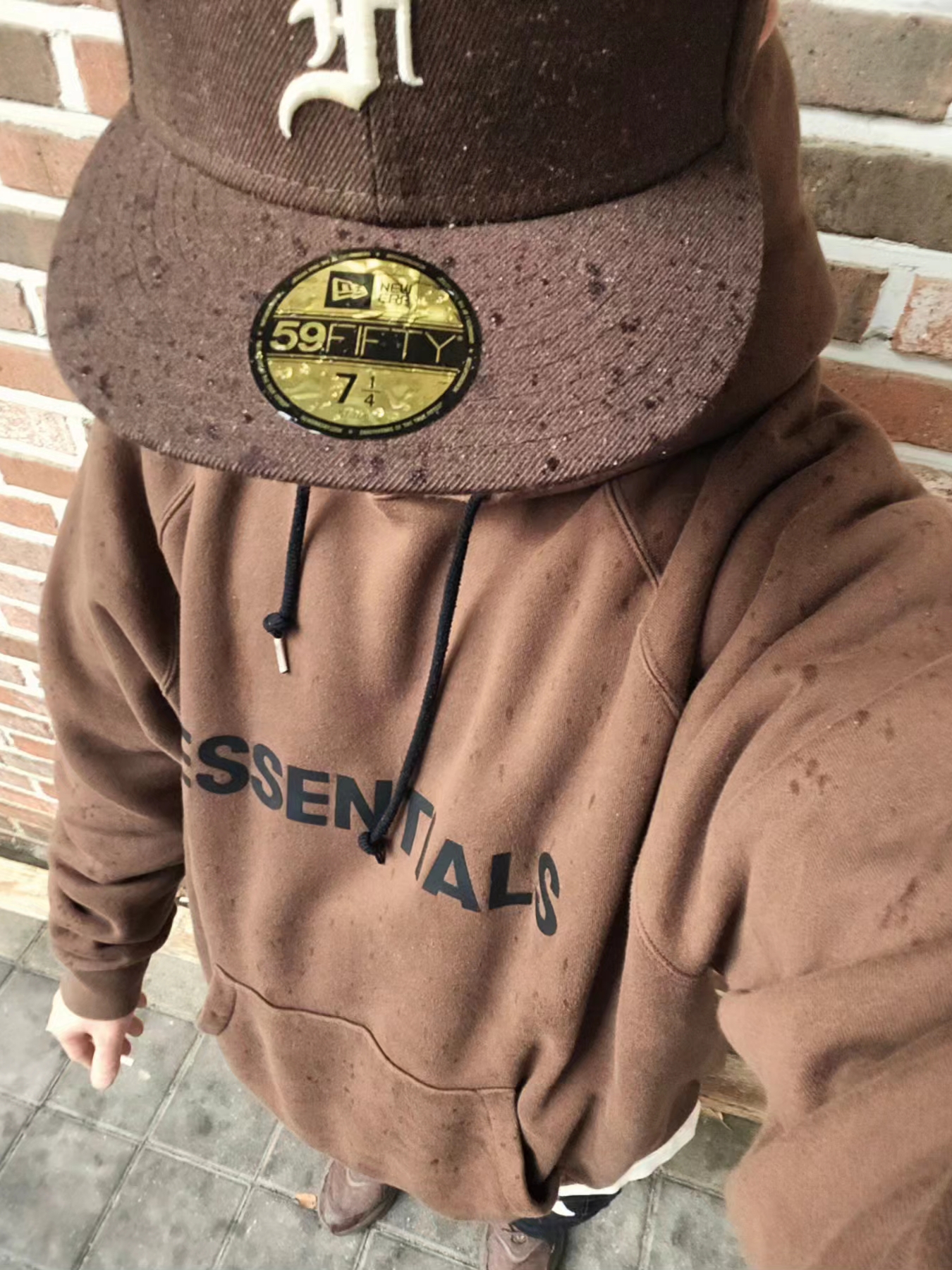 Essentials Logo Hoodie Brown/Rain Drum - Ssense Exclusive 착용 스타일 - 2
